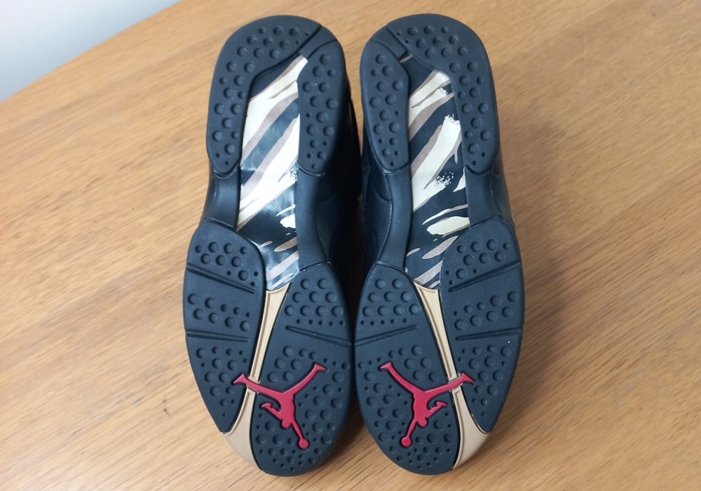 Air Jordan x OVO 8 Retro Black Metallic Gold (2018) photo 5