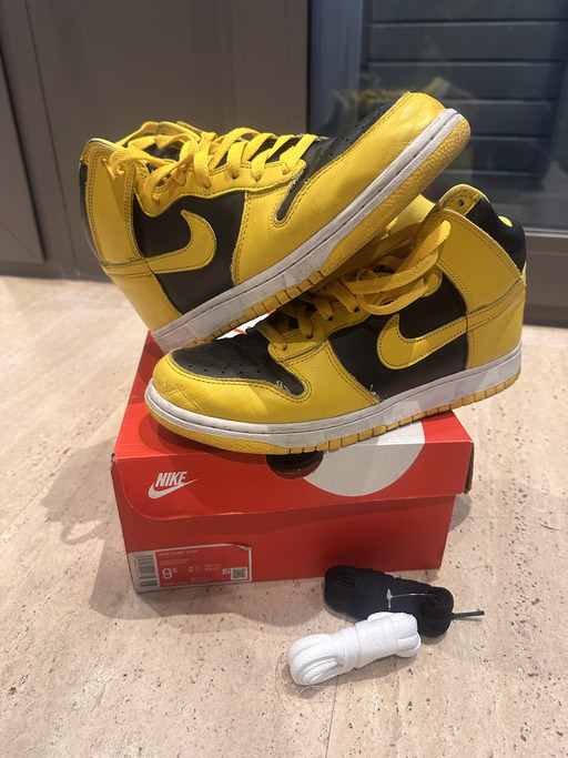 Nike Dunk High 'Varsity Maize' (2020)