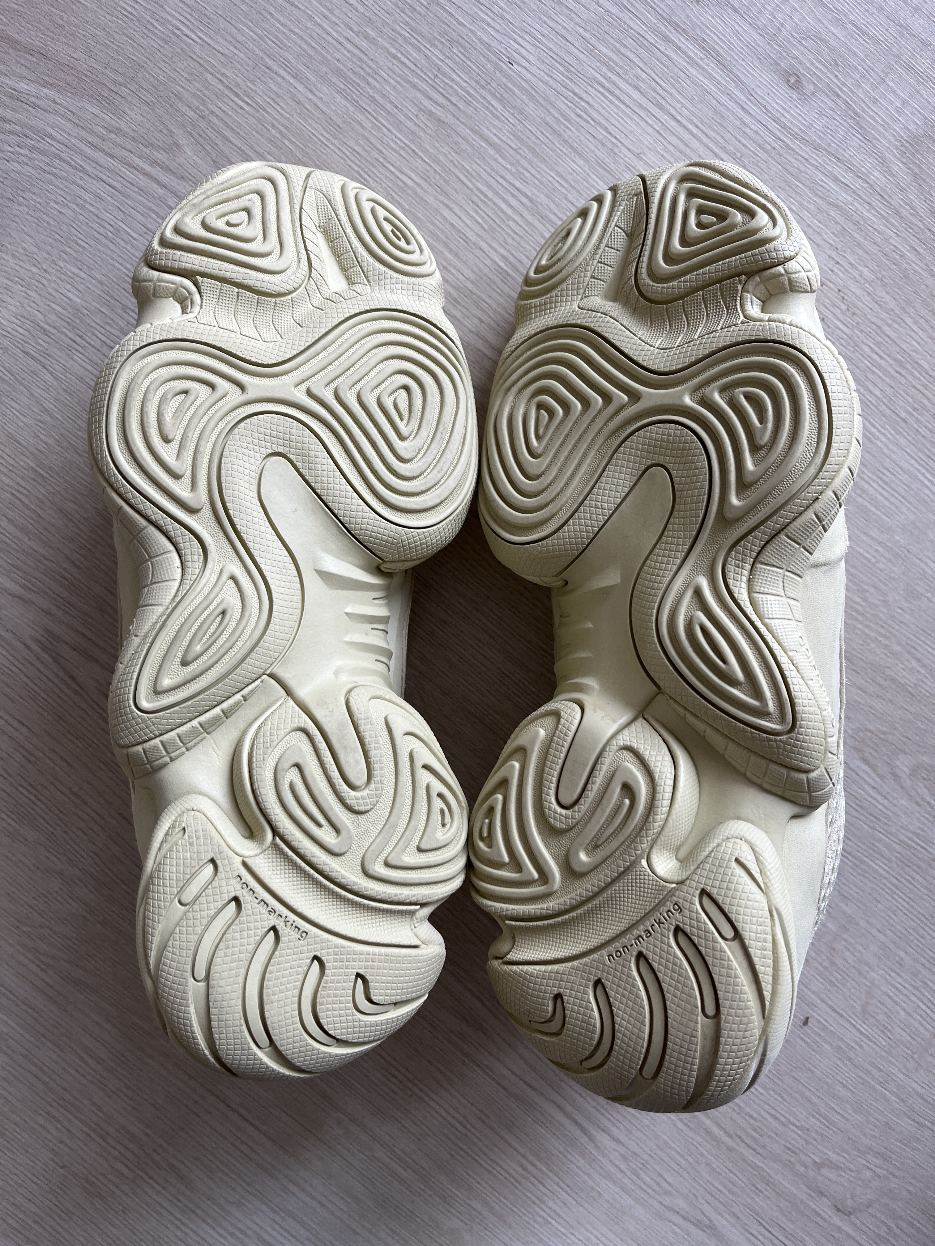 Yeezy 500 'Super Moon Yellow' (2018) photo 5