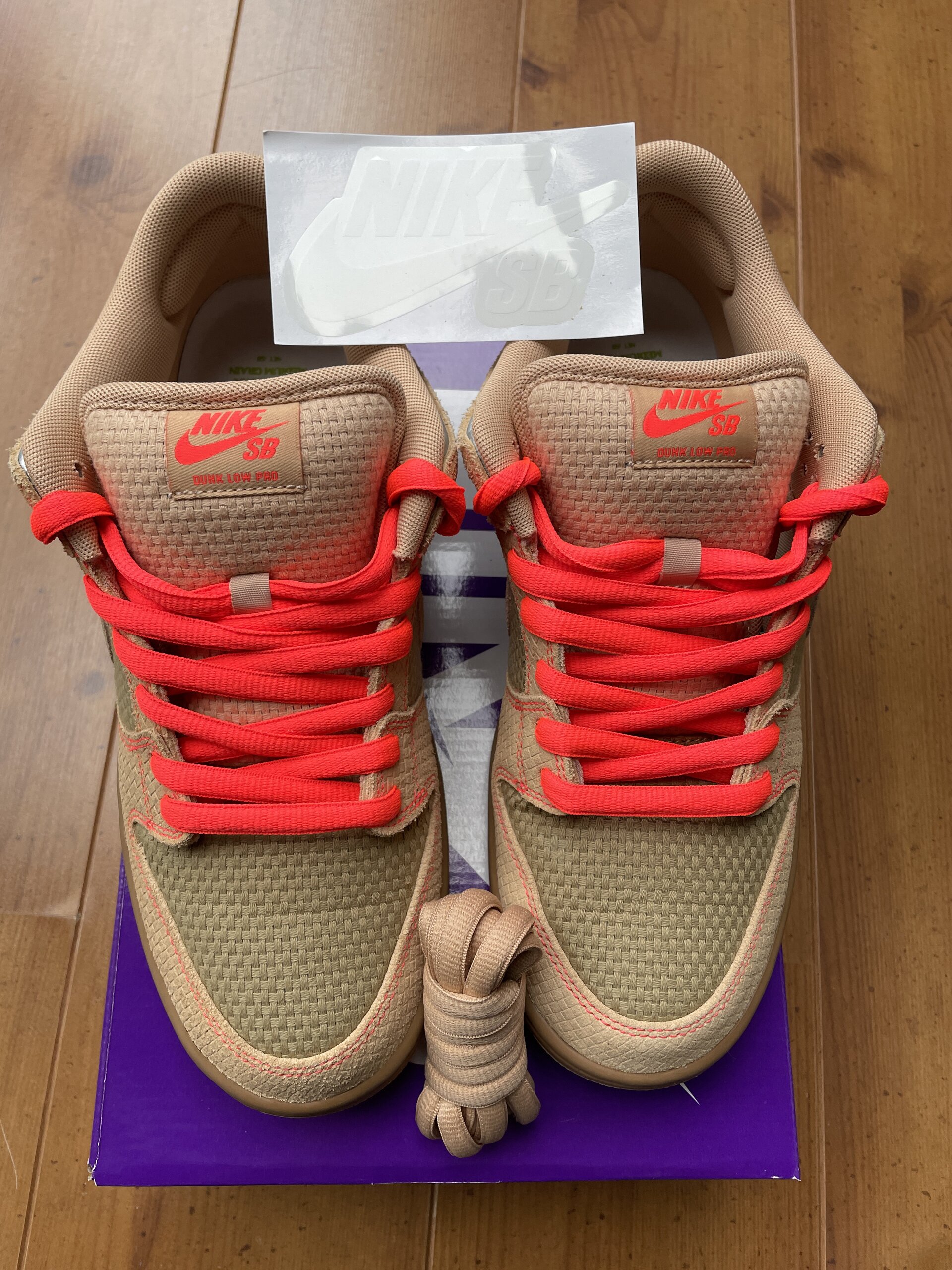 Nike SB Dunk Low 'Som Tum' (2026) photo 8