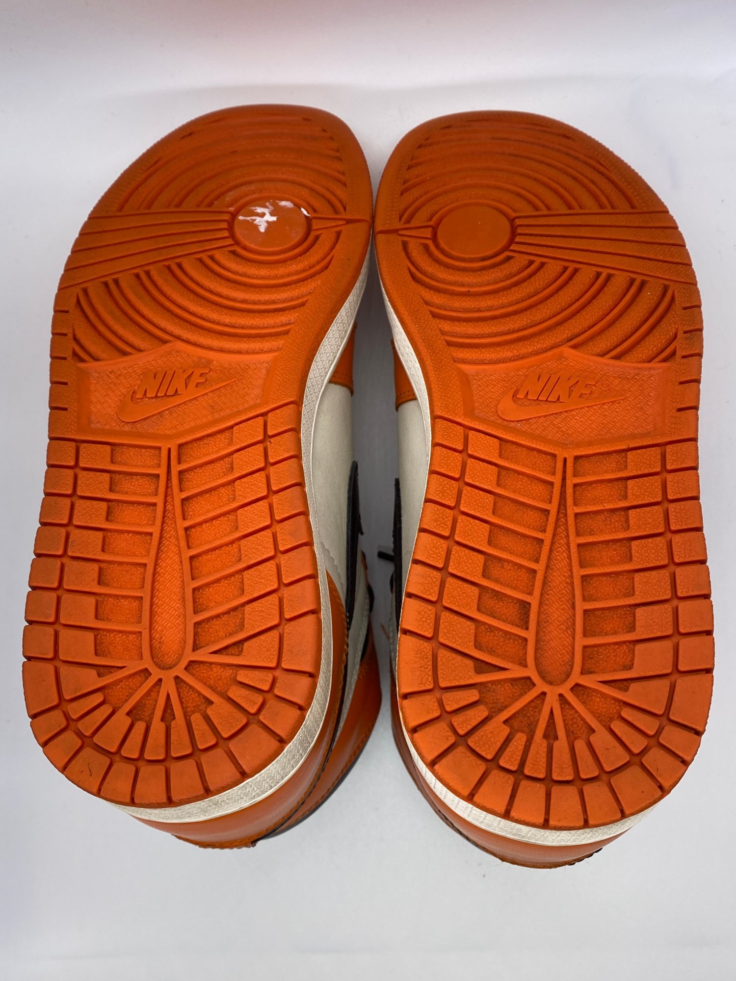 Air Jordan 1 Retro High OG 'Reverse Shattered Backboard' (2016) photo 5