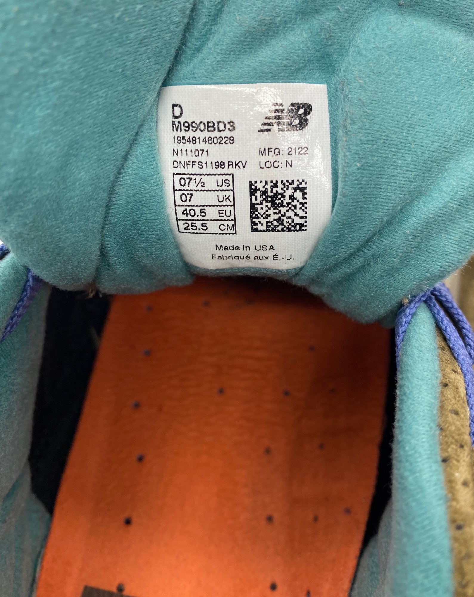 New Balance x Bodega 990v3 Here To Stay (2021) photo 6