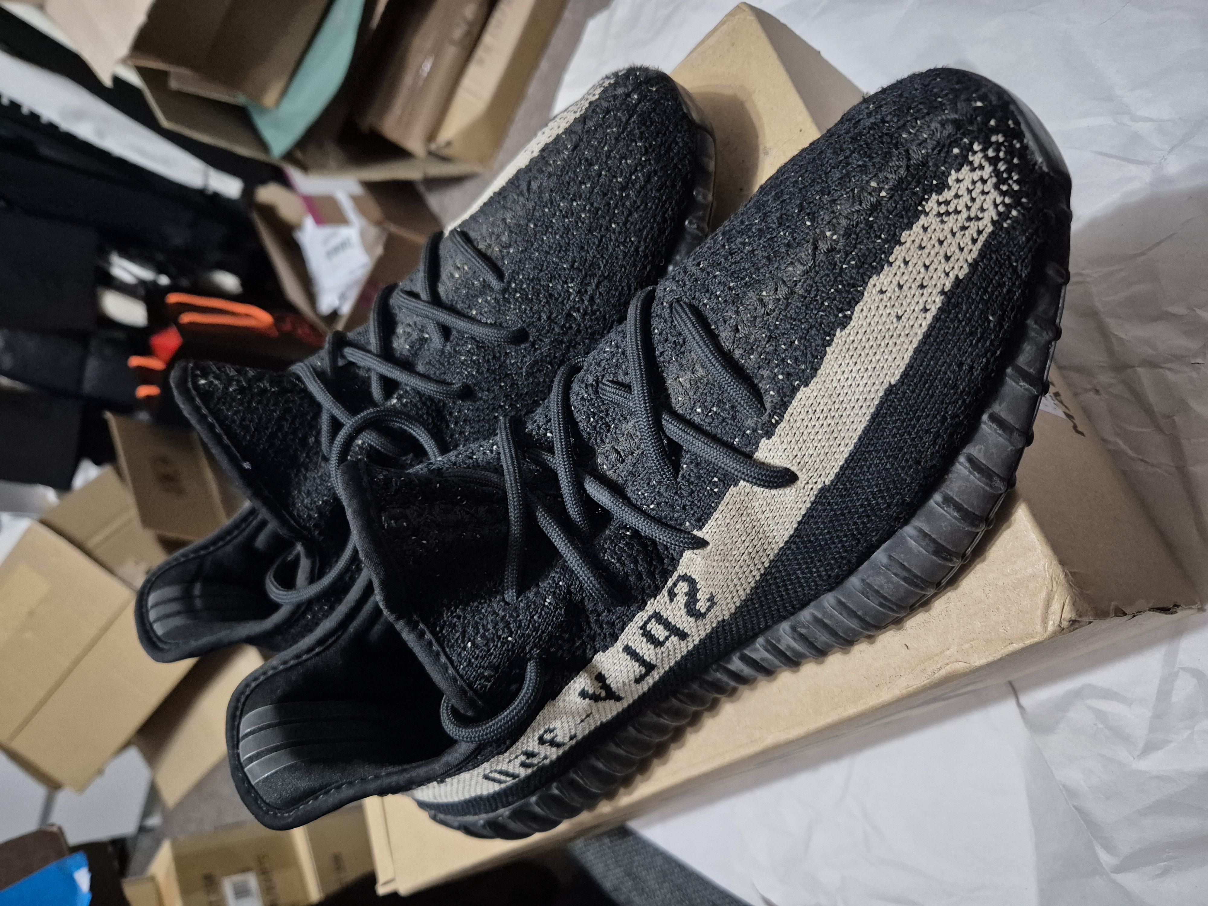 Yeezy Boost 350 V2 'Oreo' photo 10