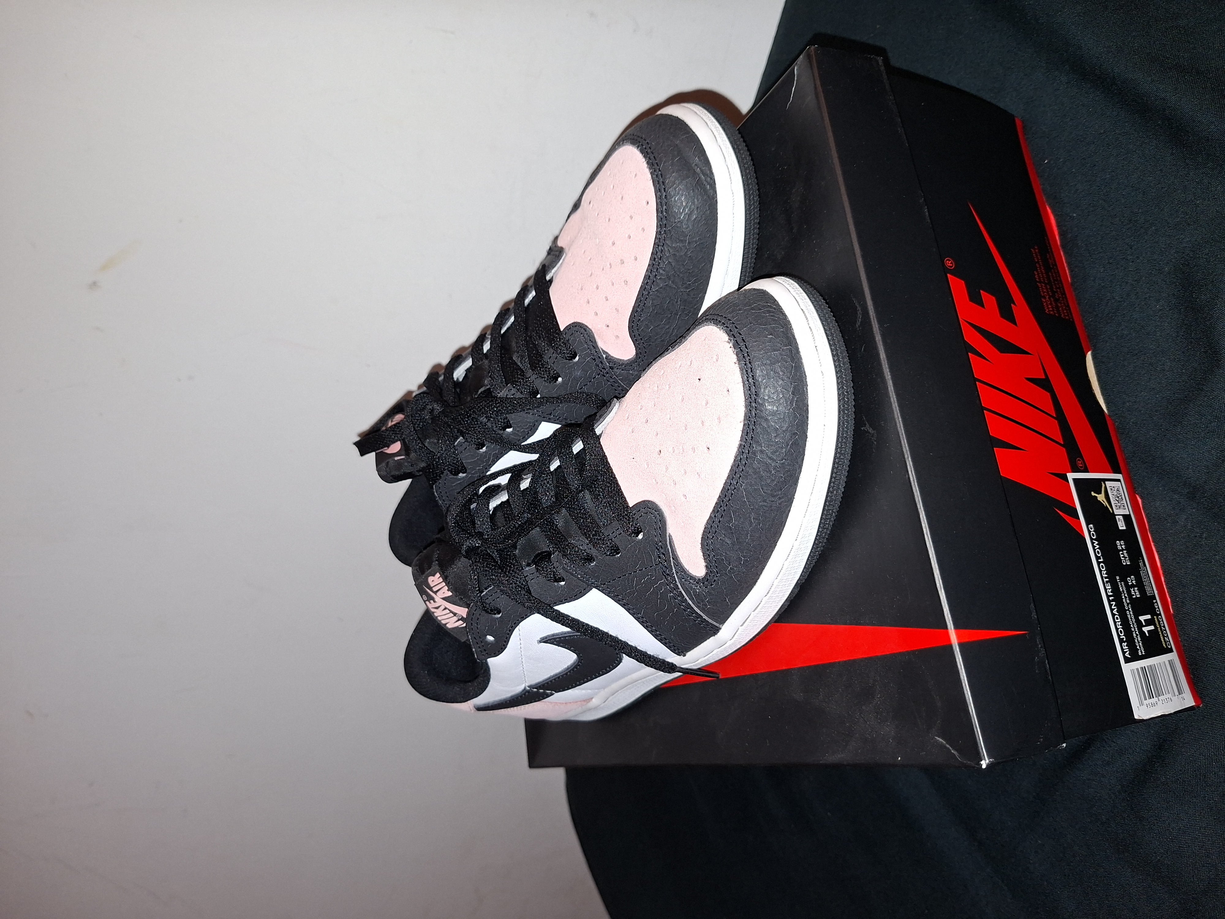Air Jordan 1 Low OG 'Bleached Coral' (2022) photo 9