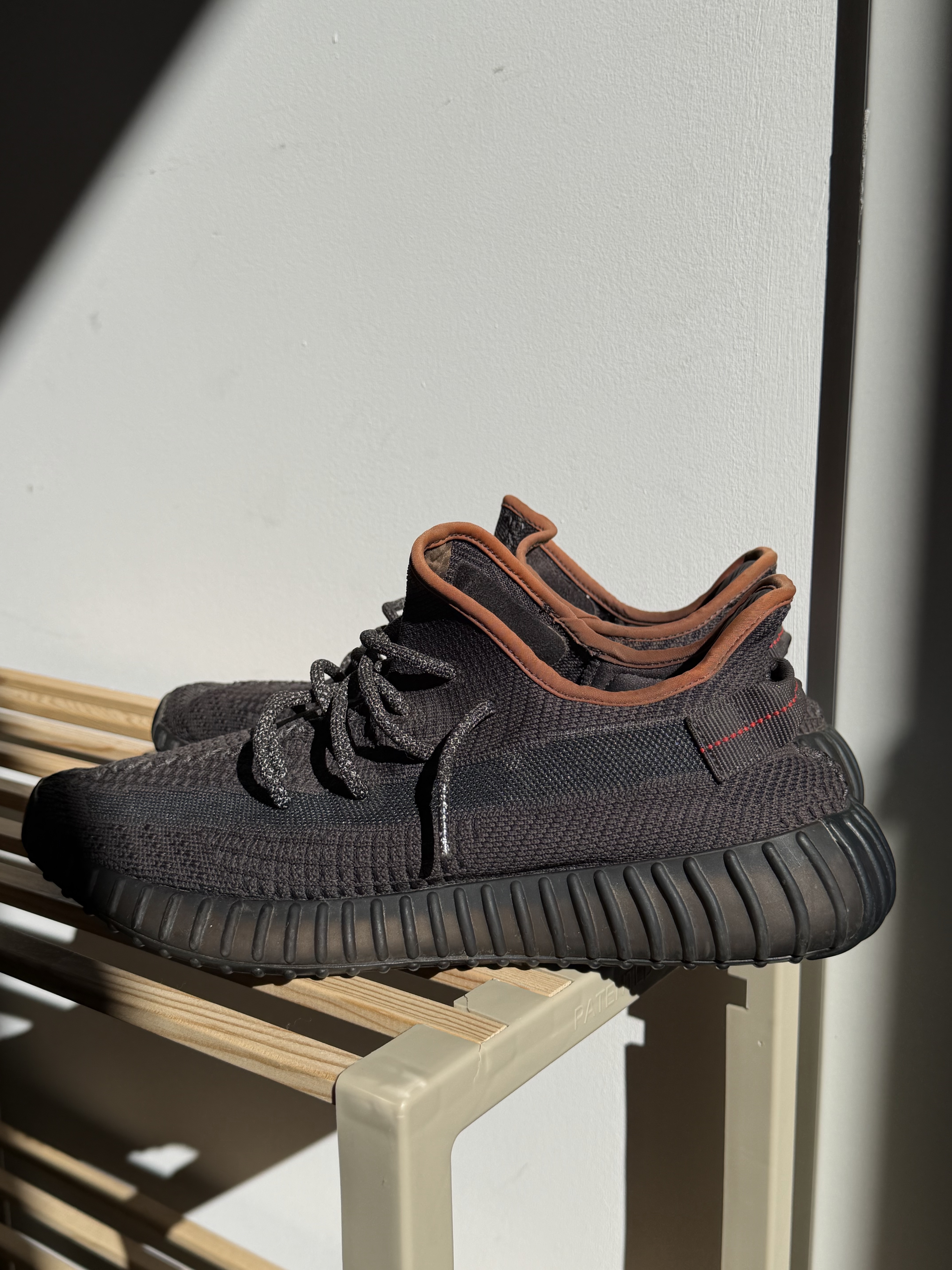 Yeezy Boost 350 V2 'Black' (Non-Reflective) (2019) photo 2