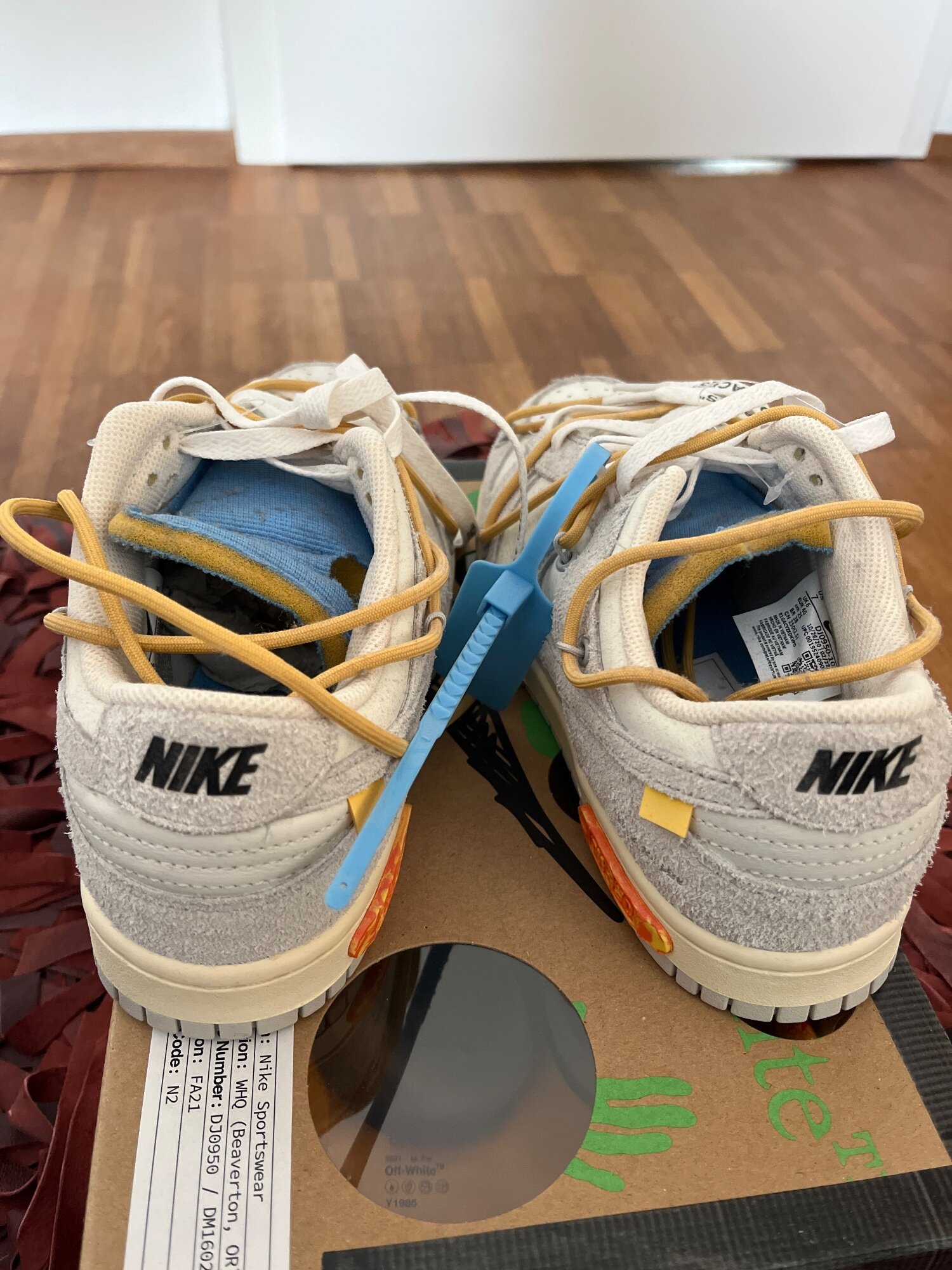 Nike x Off-White Dunk Low 'Lot 16' (2021) photo 4
