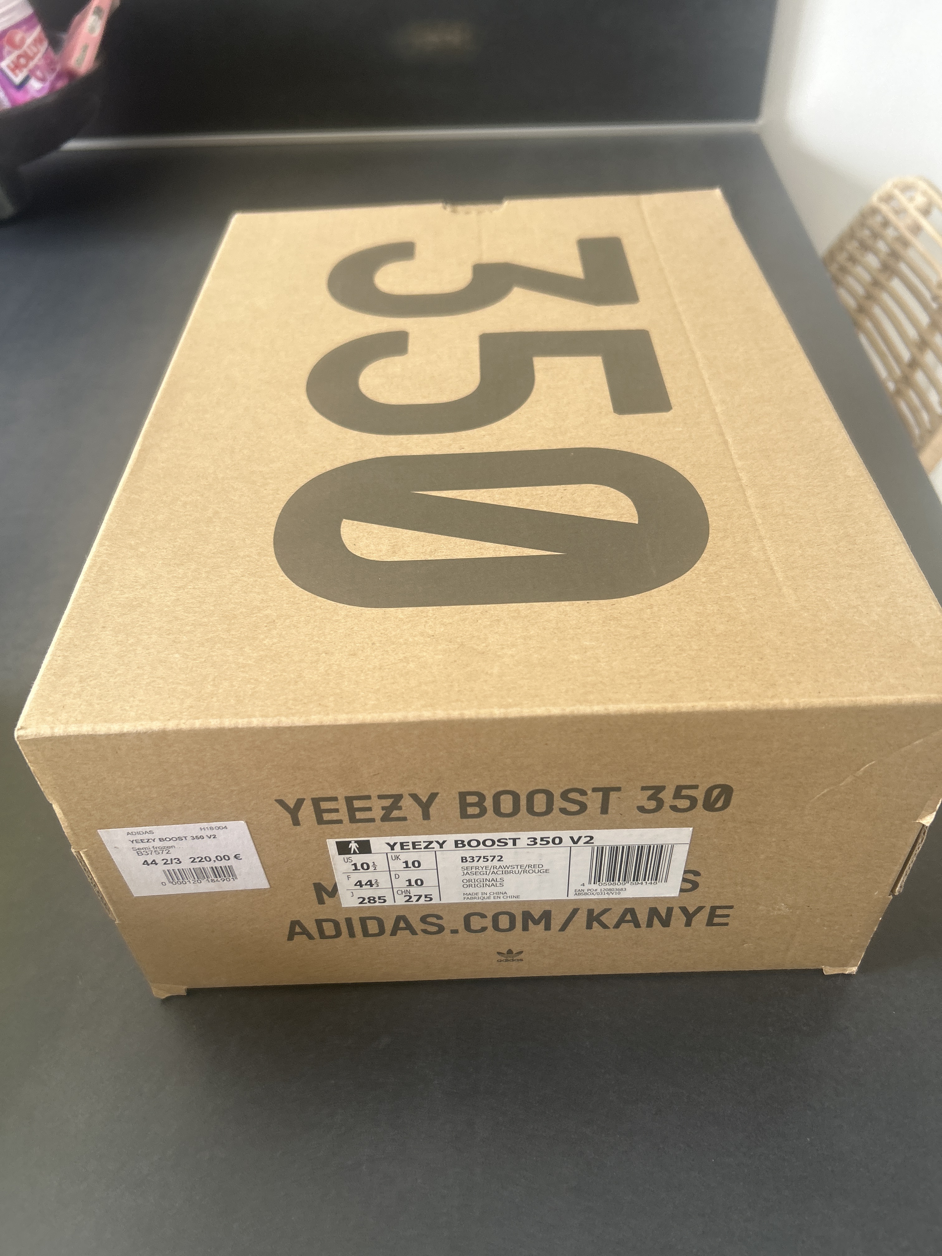 Yeezy Boost 350 V2 'Semi Frozen Yellow' photo 7
