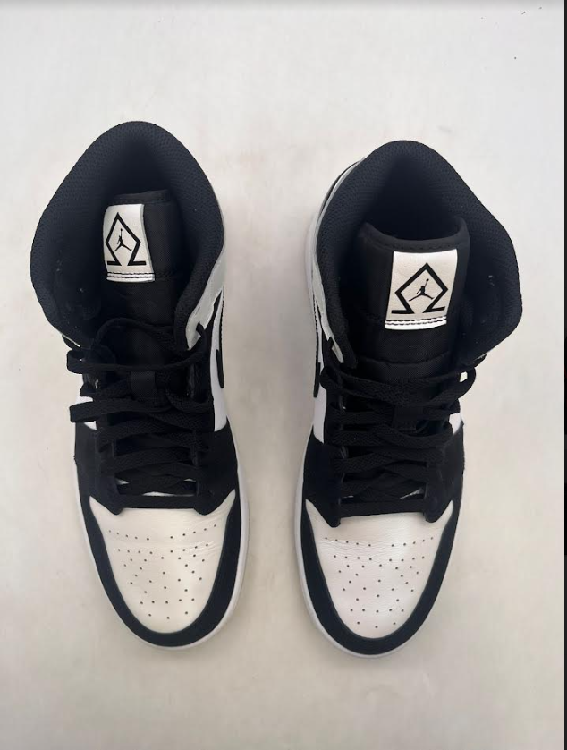 Air Jordan 1 Mid 'Diamond Black White' (2022) photo 3