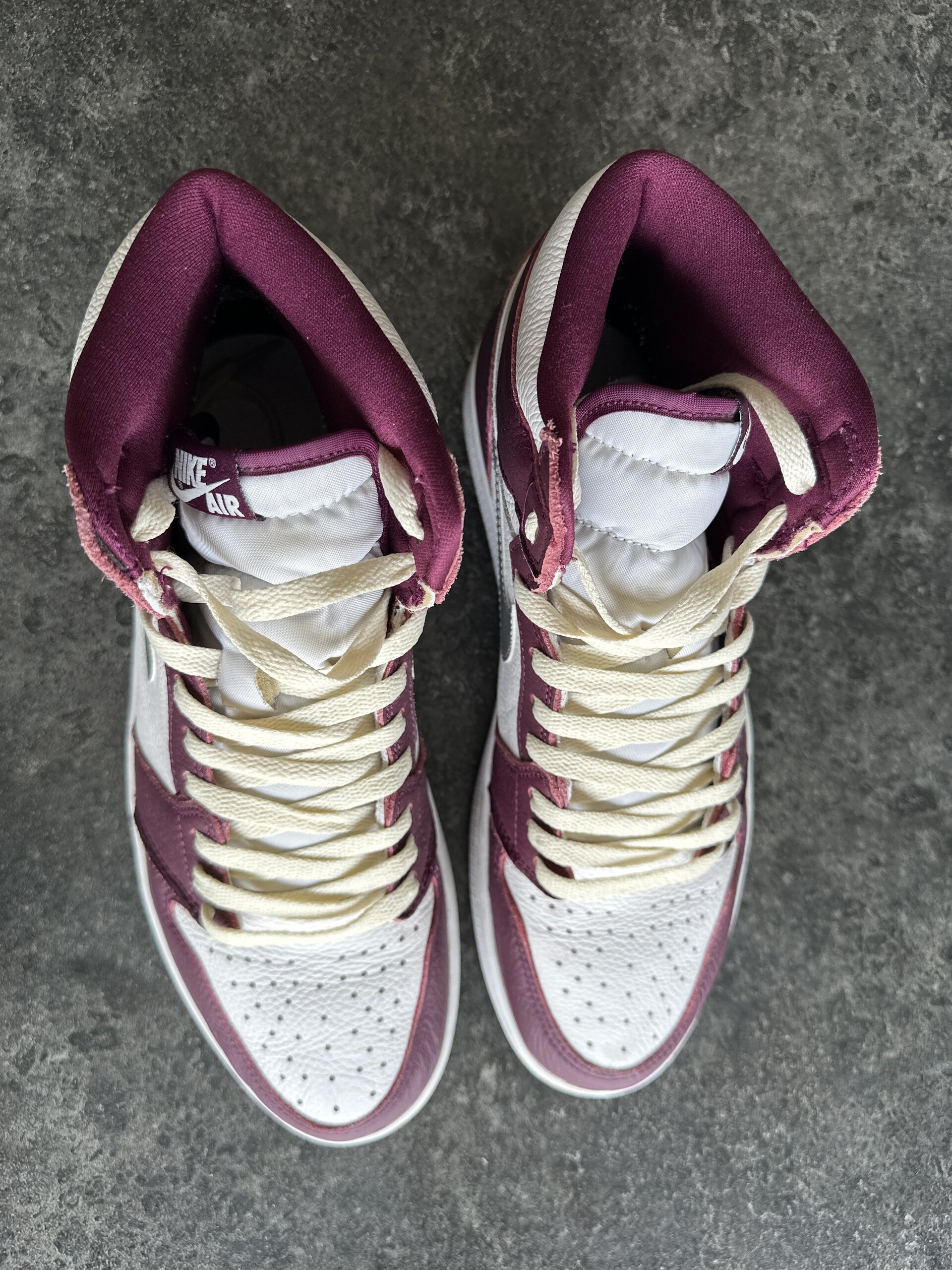 Air Jordan 1 Retro High OG 'Bordeaux' (2021) photo 3
