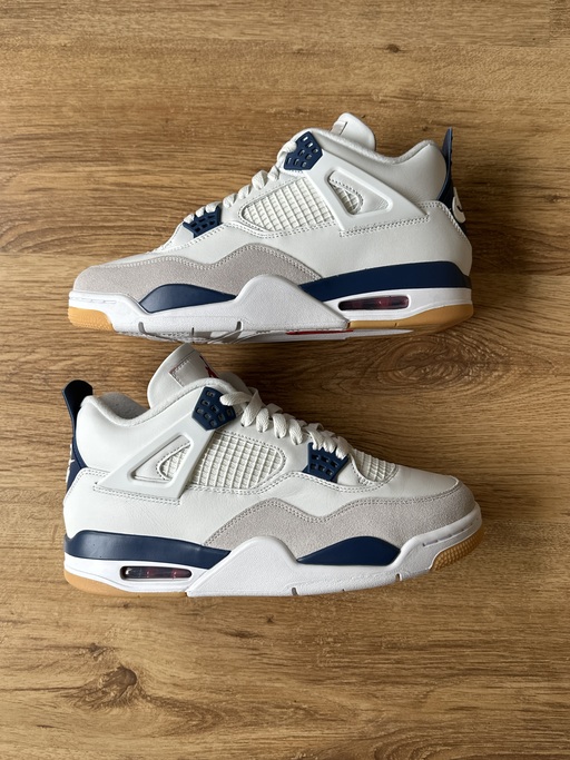 Nike SB x Air Jordan 4 'Navy' (2025)