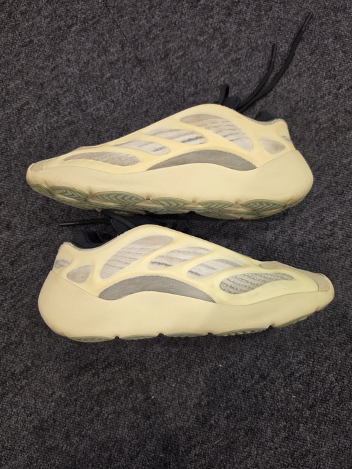 Yeezy 700 V3 'Azael'