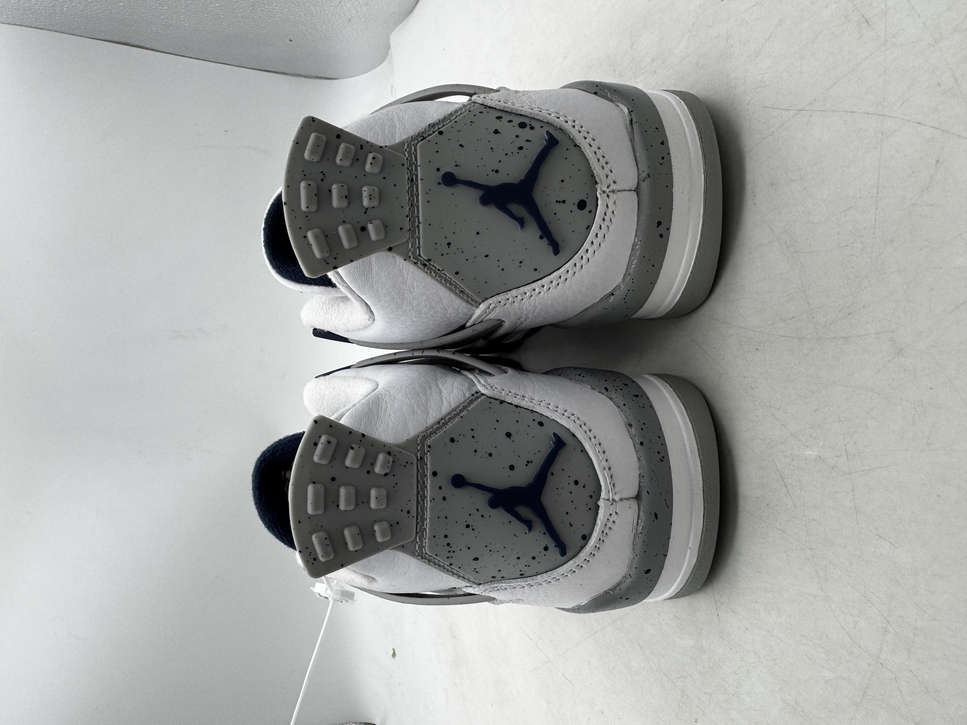 Air Jordan 4 Retro GS 'Midnight Navy' (2022) photo 5