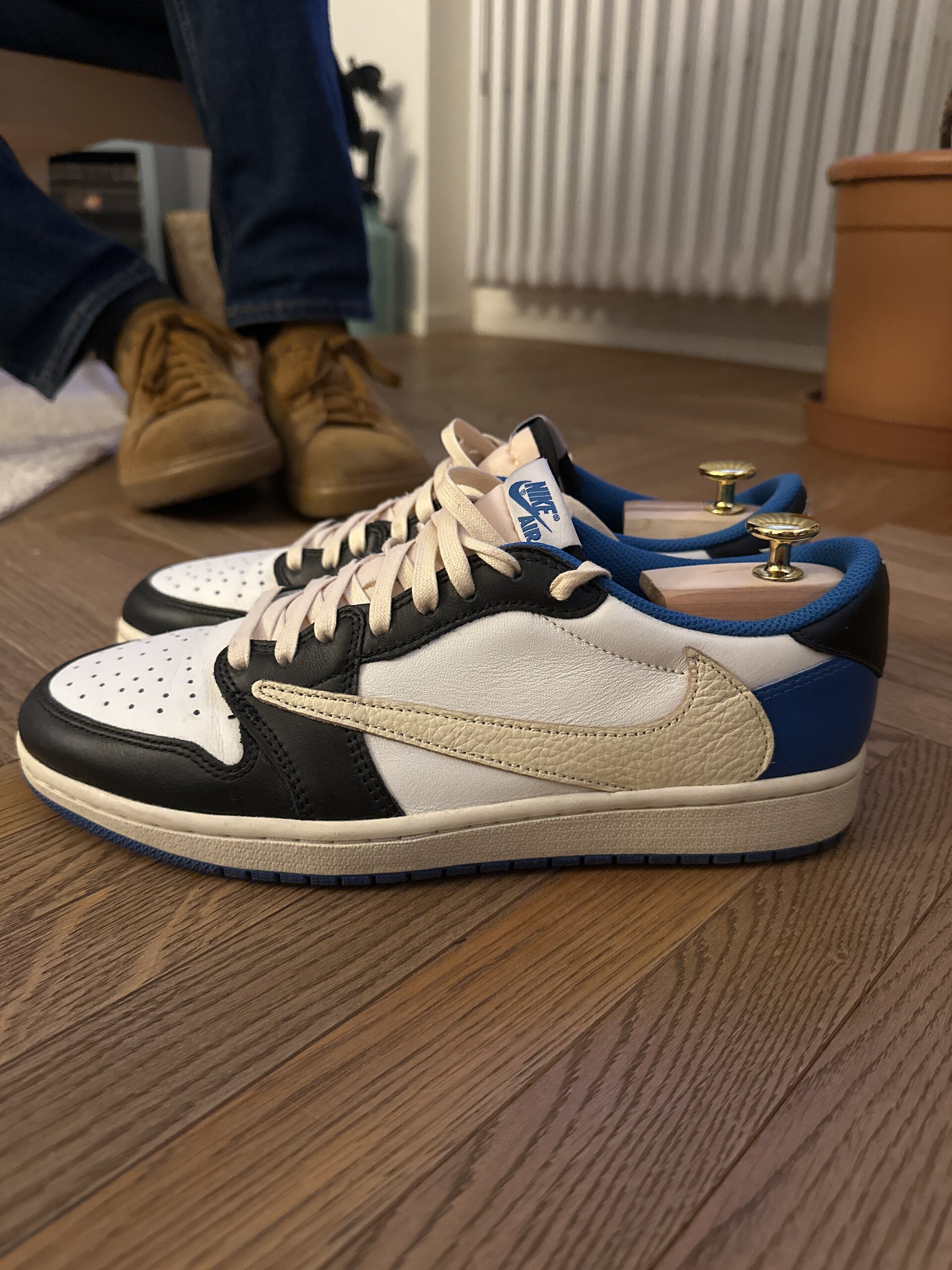 Air Jordan x Fragment x Travis Scott 1 Low 'Design' (2021) photo 9