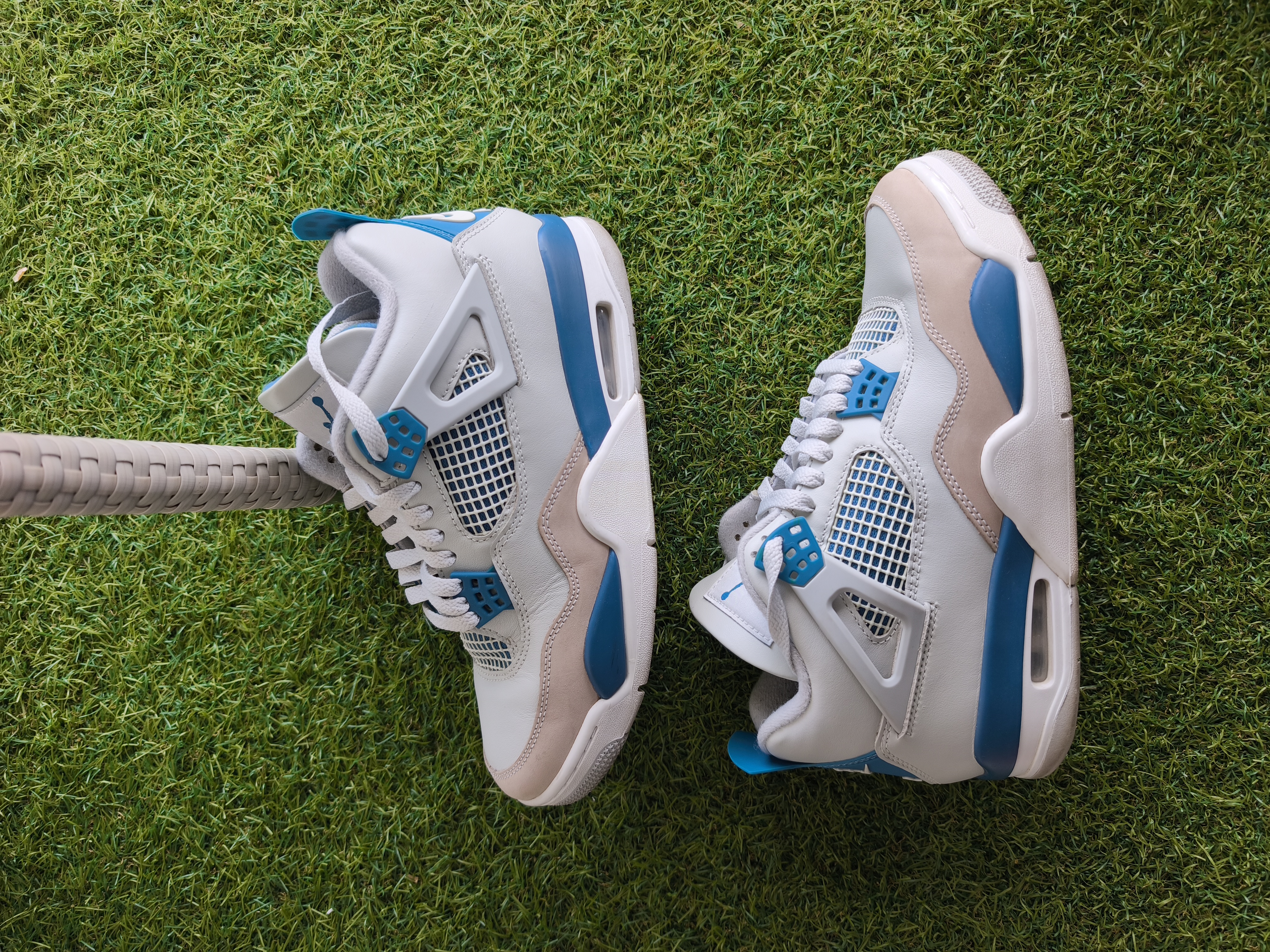Air Jordan 4 'Military Blue/Industrial Blue' (2024) photo 1