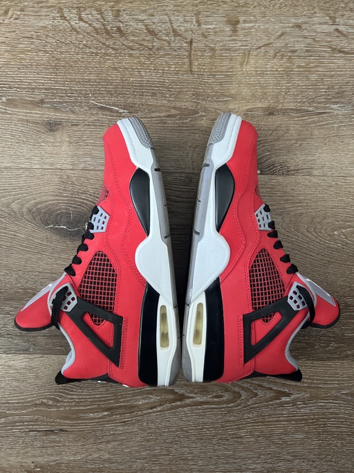 Air Jordan 4 Retro 'Toro Bravo'