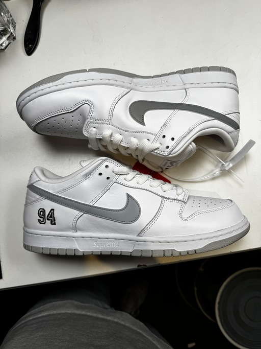 Nike SB x Supreme Dunk Low 'White' (2025) | Nike | KLEKT