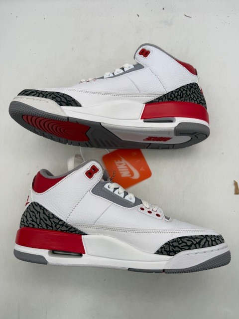 Air Jordan 3 OG 'Fire Red' (2022)