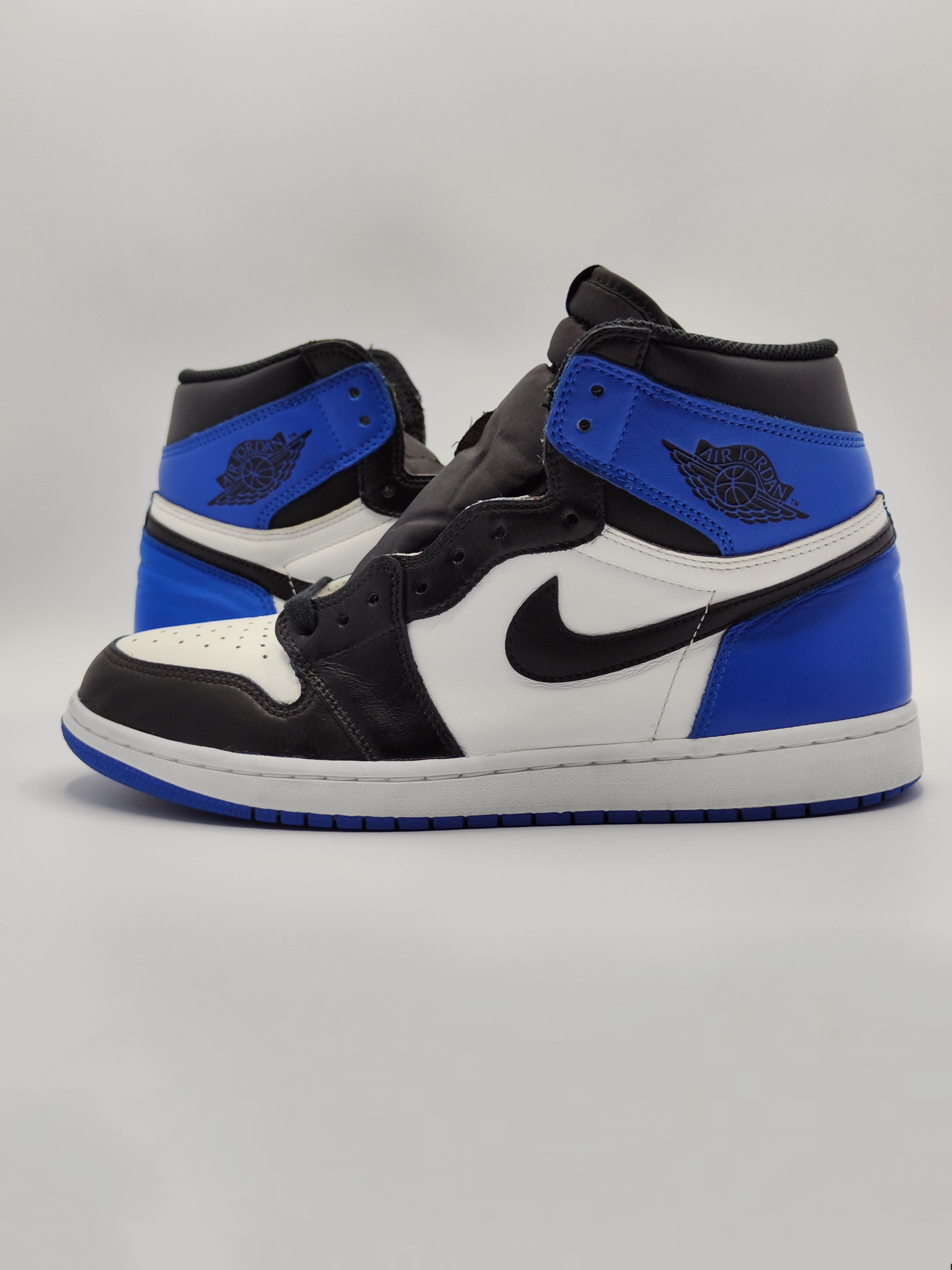 Air Jordan 1 Retro High OG 'Game Royal' (2018) photo 10