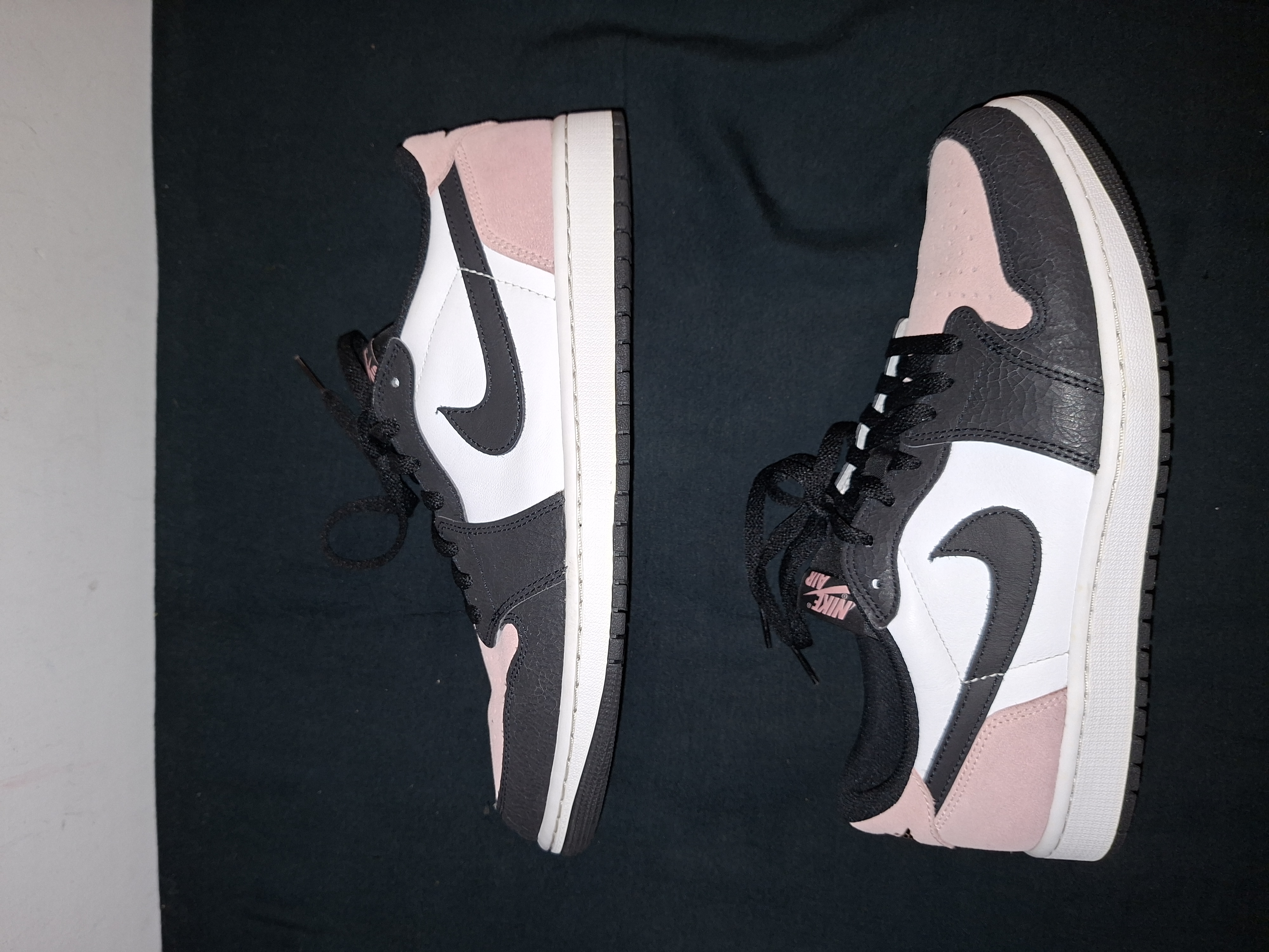 Air Jordan 1 Low OG 'Bleached Coral' (2022) photo 1