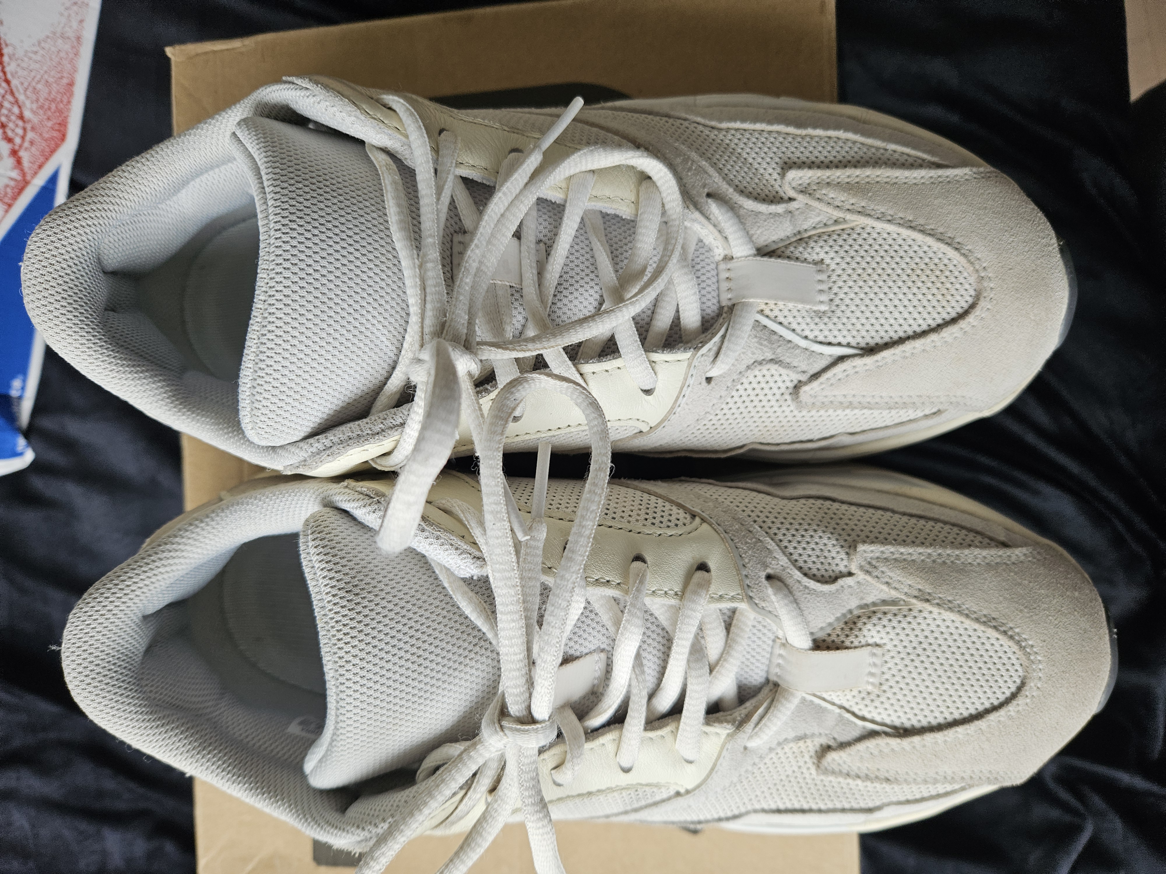 Yeezy Boost 700 'Analog' photo 3