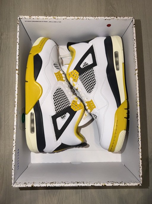 Air Jordan 4 Retro WMNS 'Vivid Sulfur' (2024)