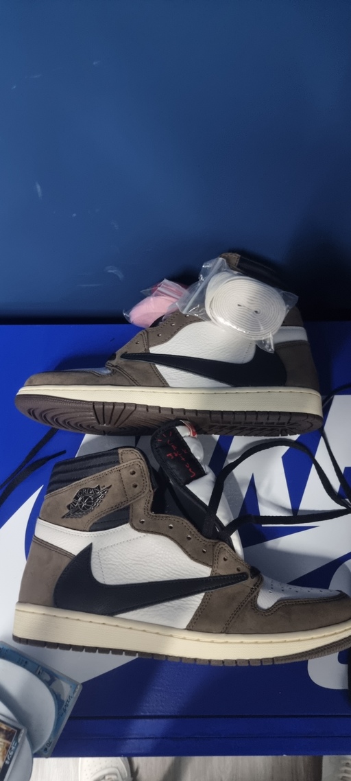 Air Jordan x Travis Scott 1 Retro High 'Mocha' (2019)