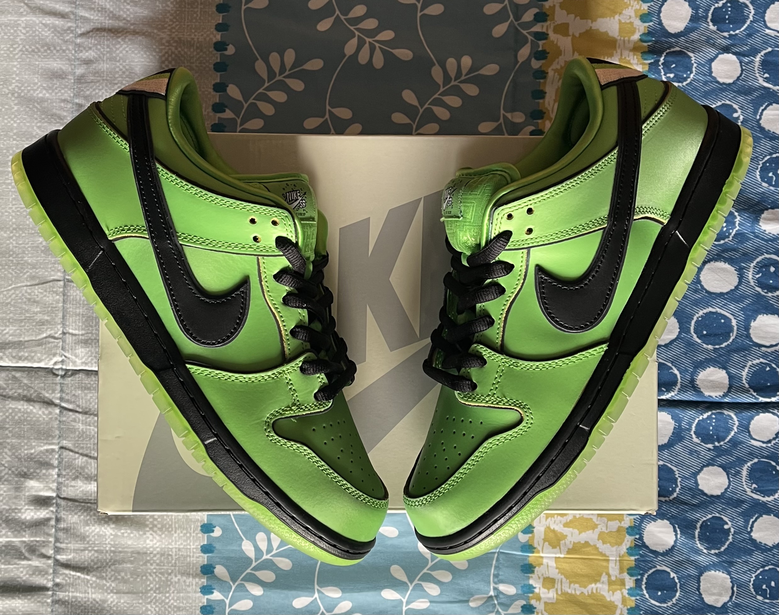 Nike SB x The Powerpuff Girls Dunk Low 'Buttercup' (2023) photo 1