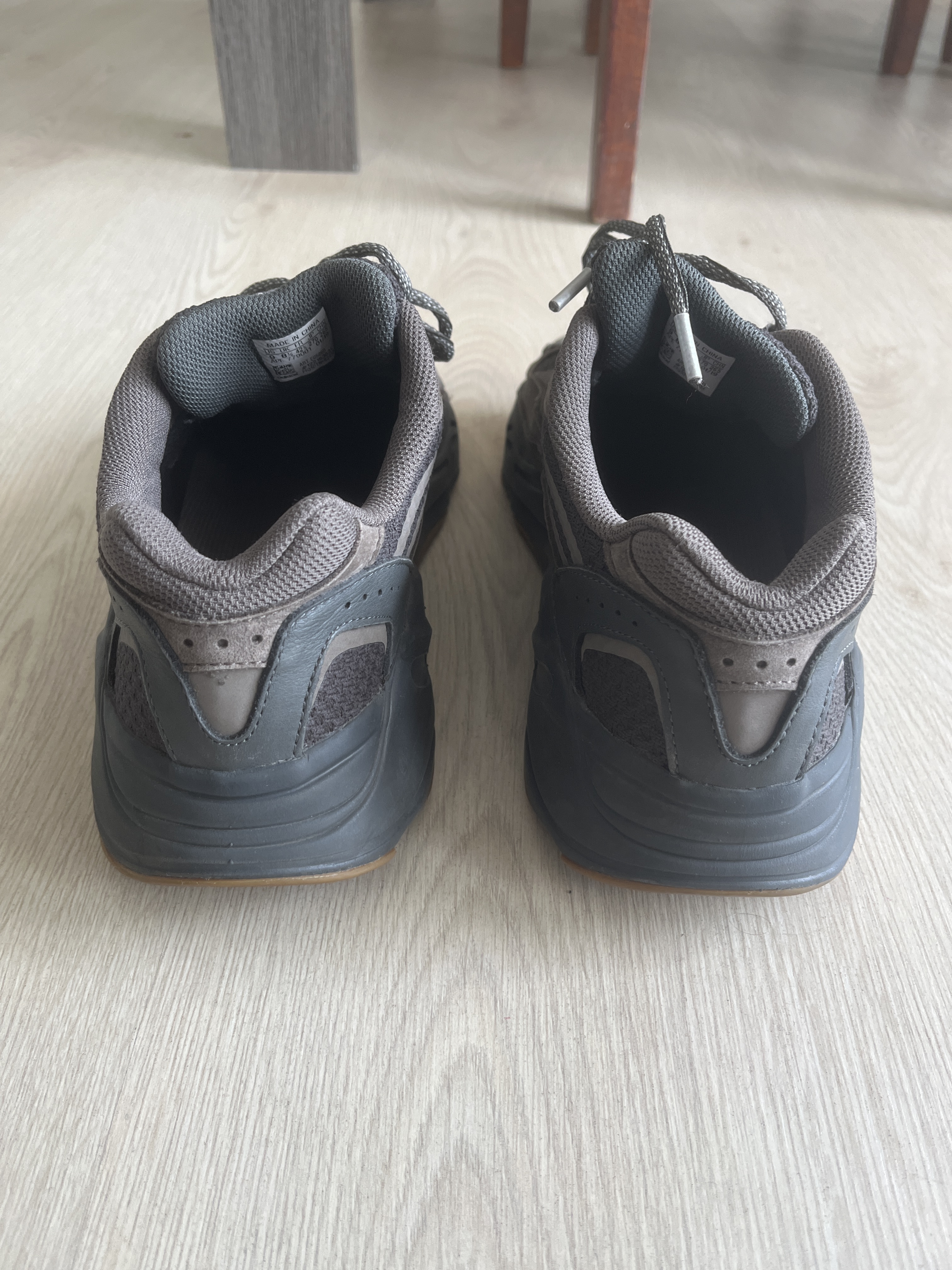 Yeezy Boost 700 V2 'Geode' (2019) photo 4
