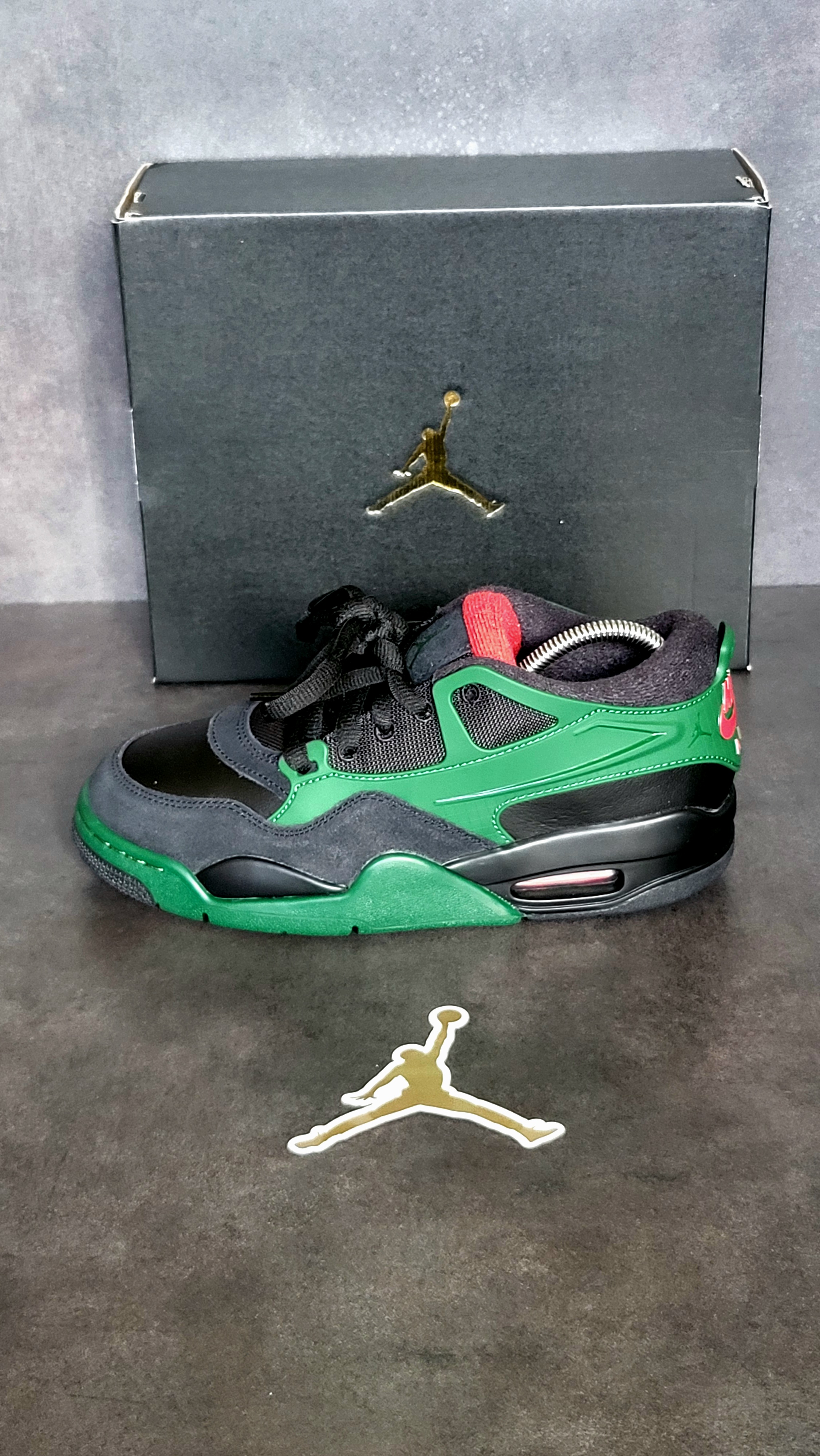 Air Jordan 4 RM 'Black & Gorge Green' (2025) photo 7