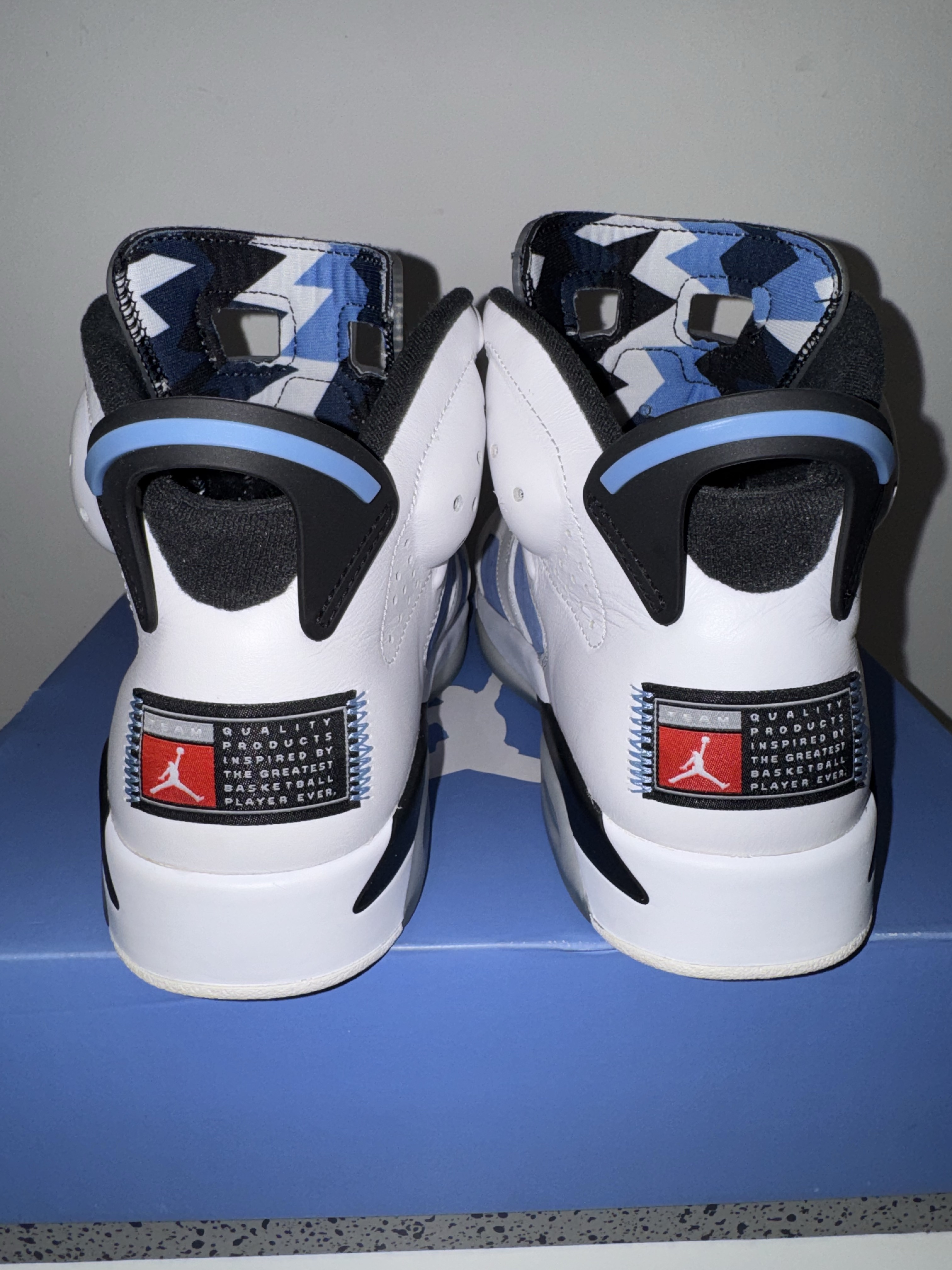 Air Jordan 6 UNC 'Blue White' (2022) photo 4