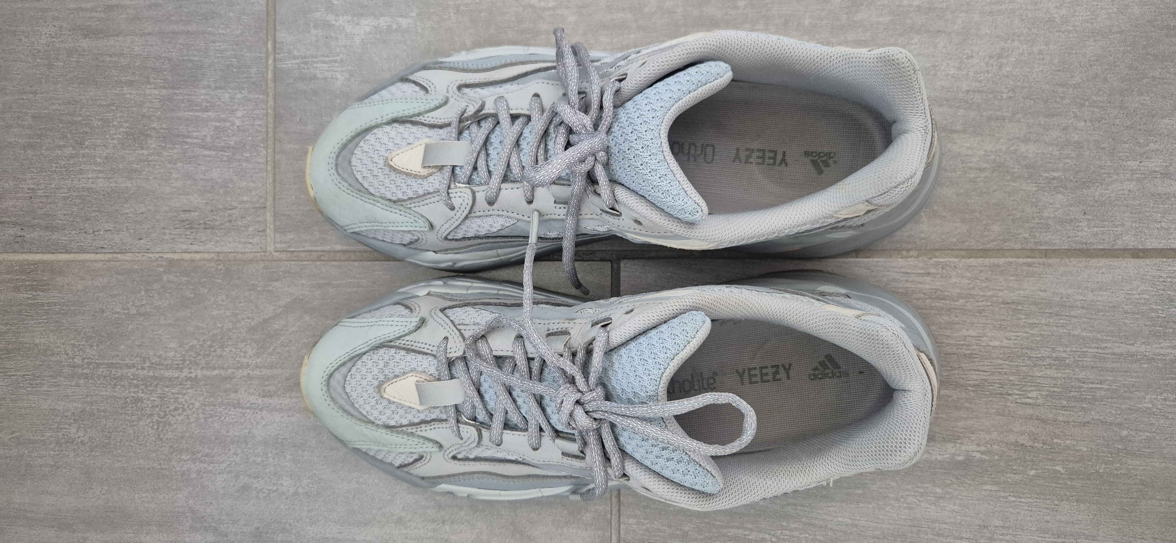 Yeezy Boost 700 V2 'Inertia' (2019) photo 3