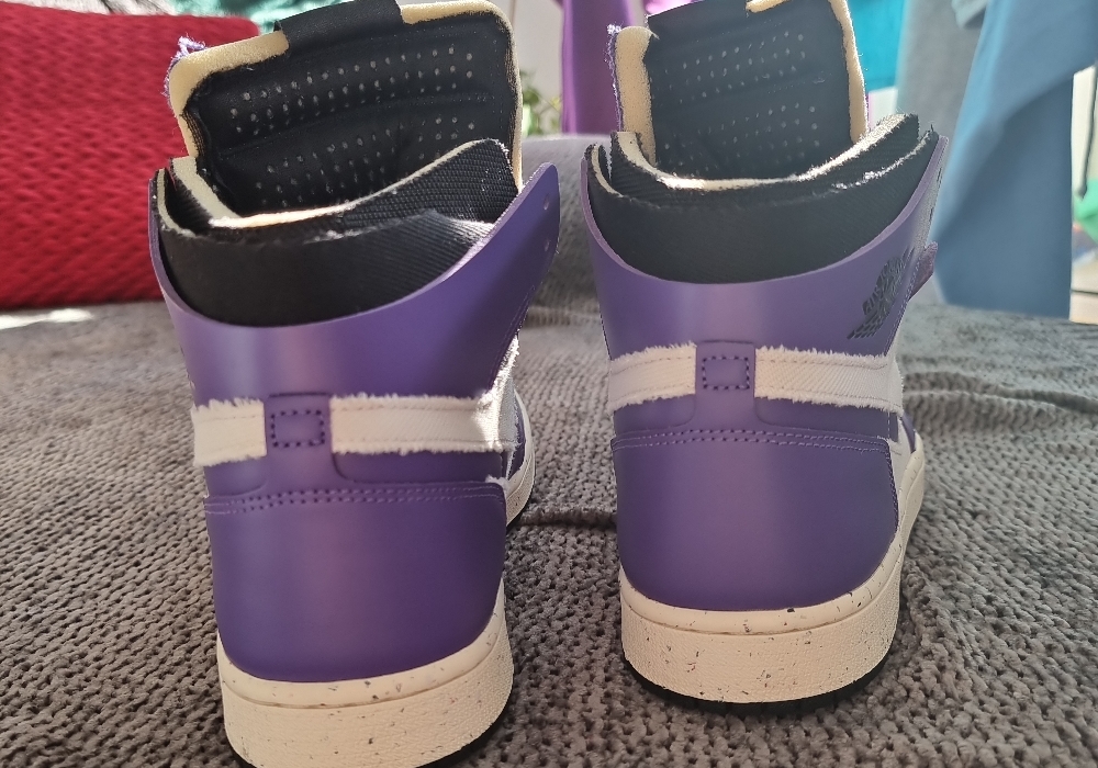 Air Jordan 1 Zoom CMFT Crater Purple (2022) photo 4