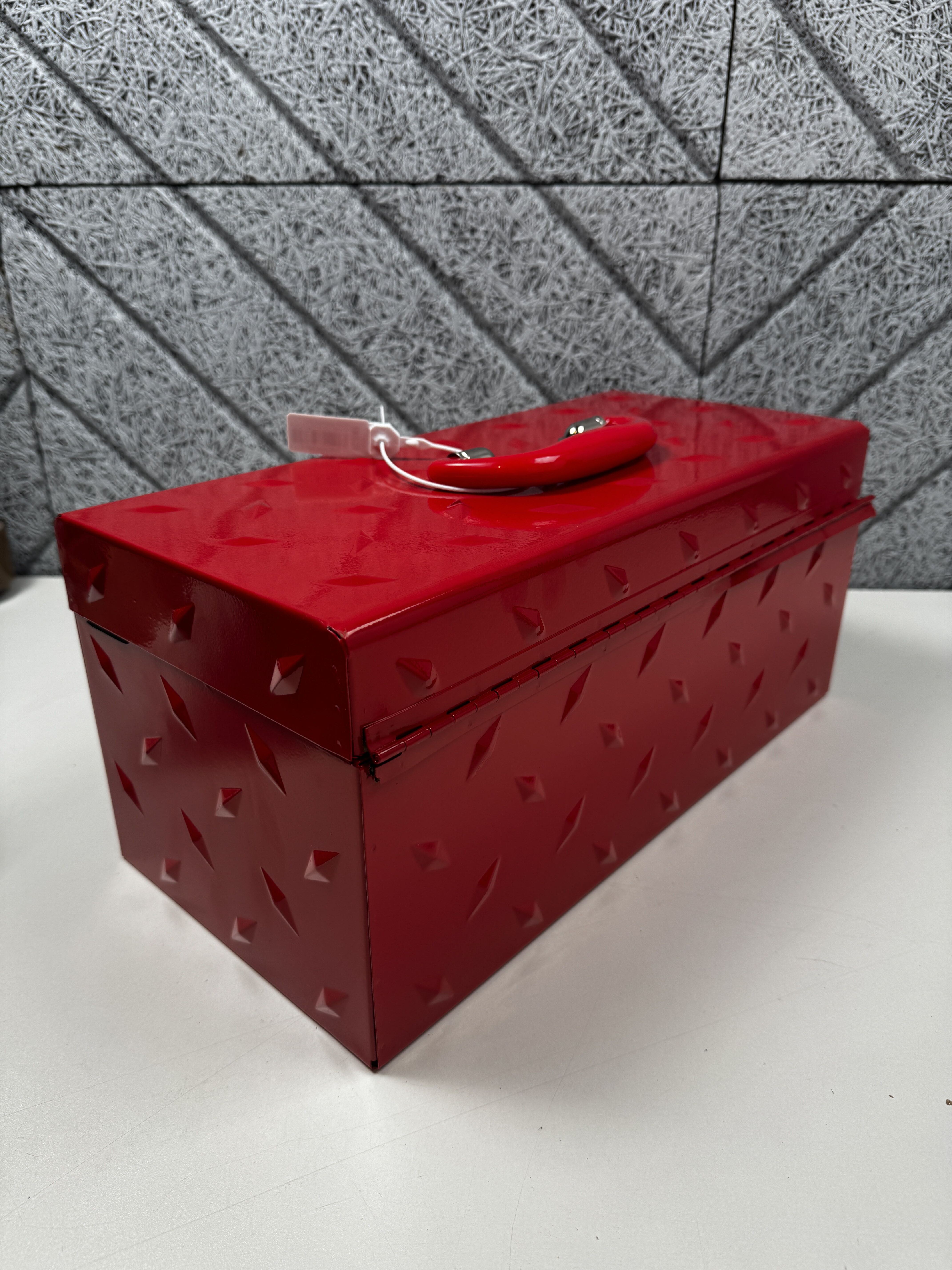 Supreme Diamond Plate Tool Box (FW18) photo 5