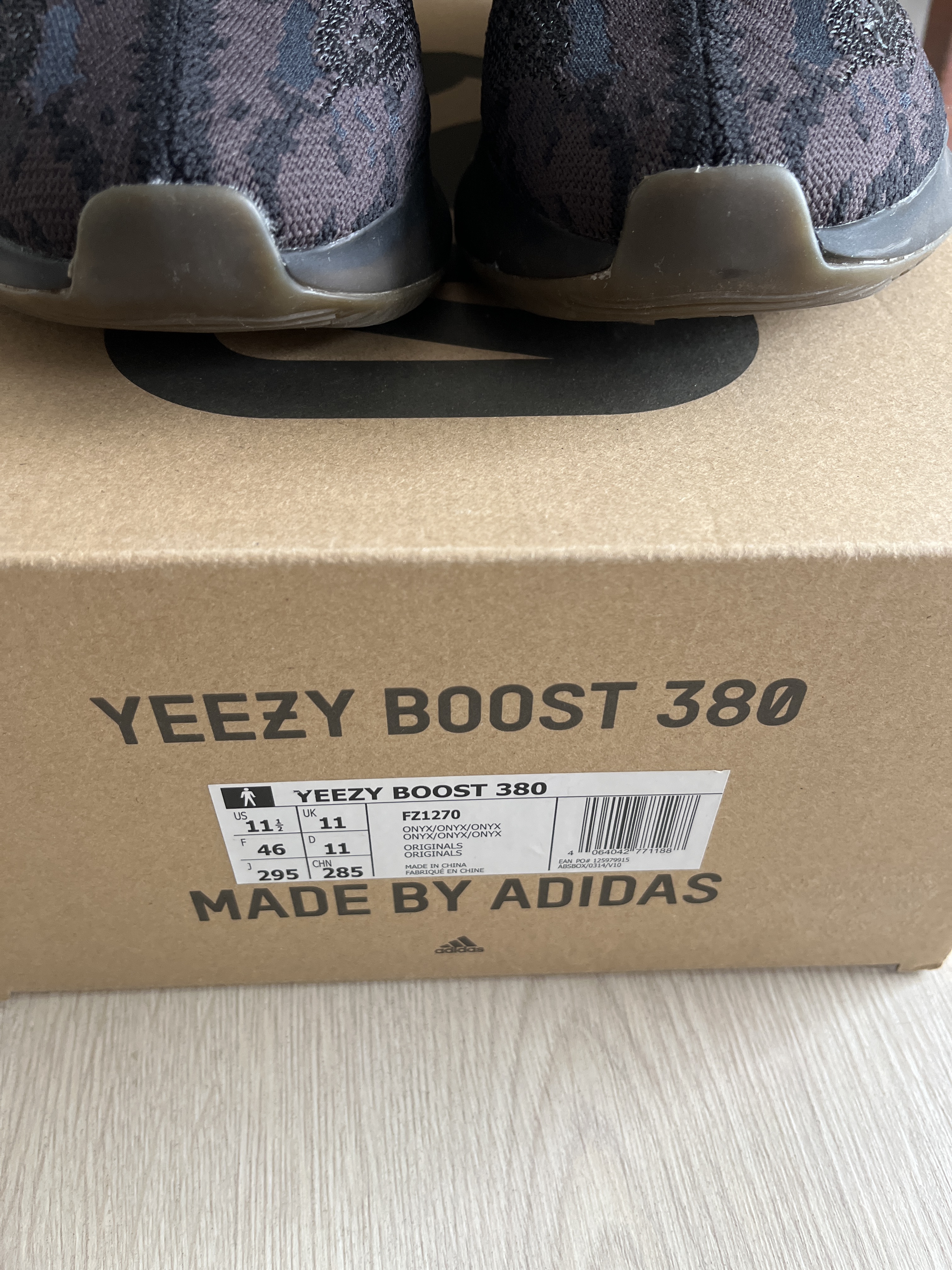 Yeezy Boost 380 'Onyx' (2020) photo 7