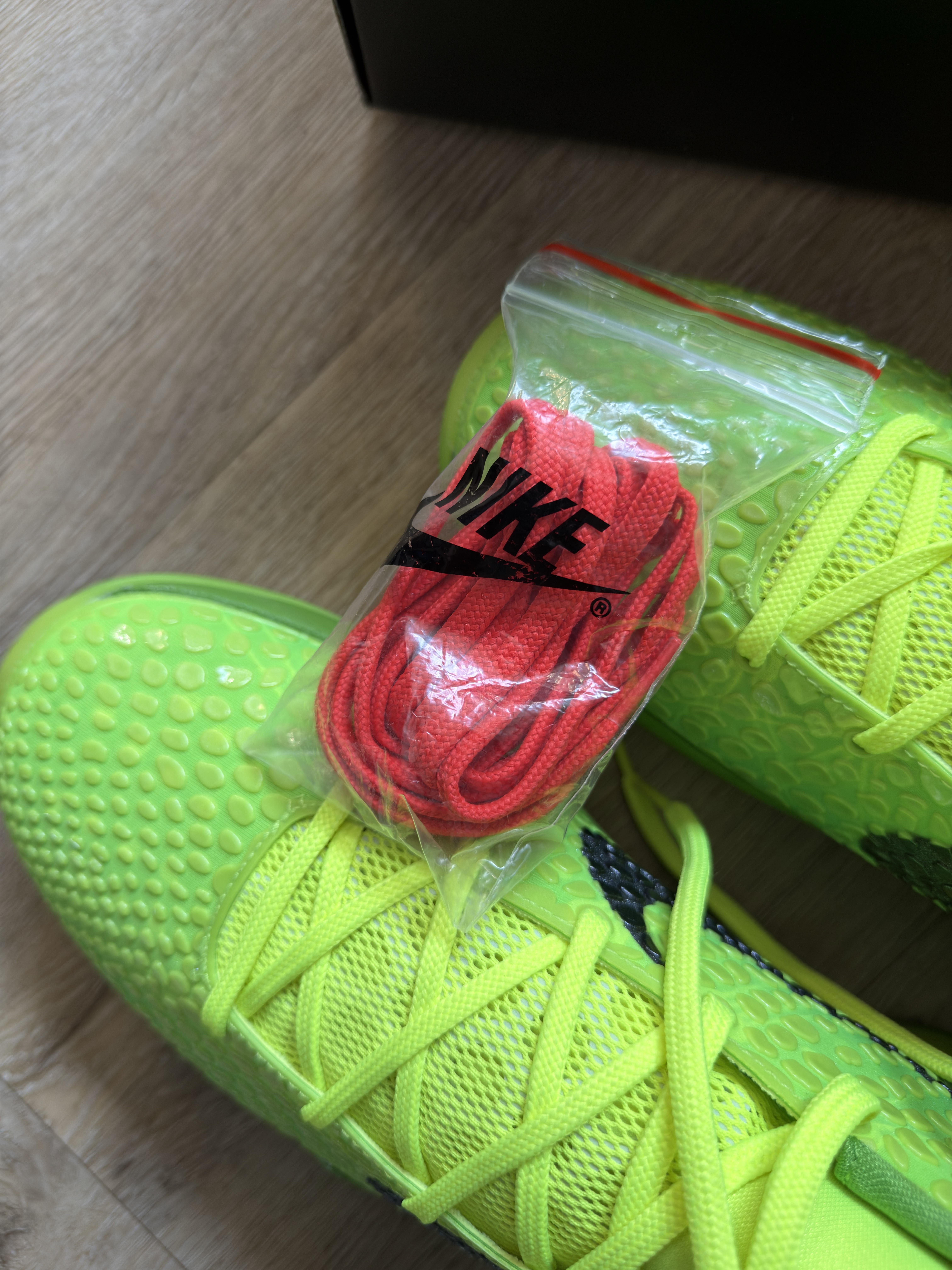 Nike Kobe 6 Protro 'Grinch' (2020) photo 3