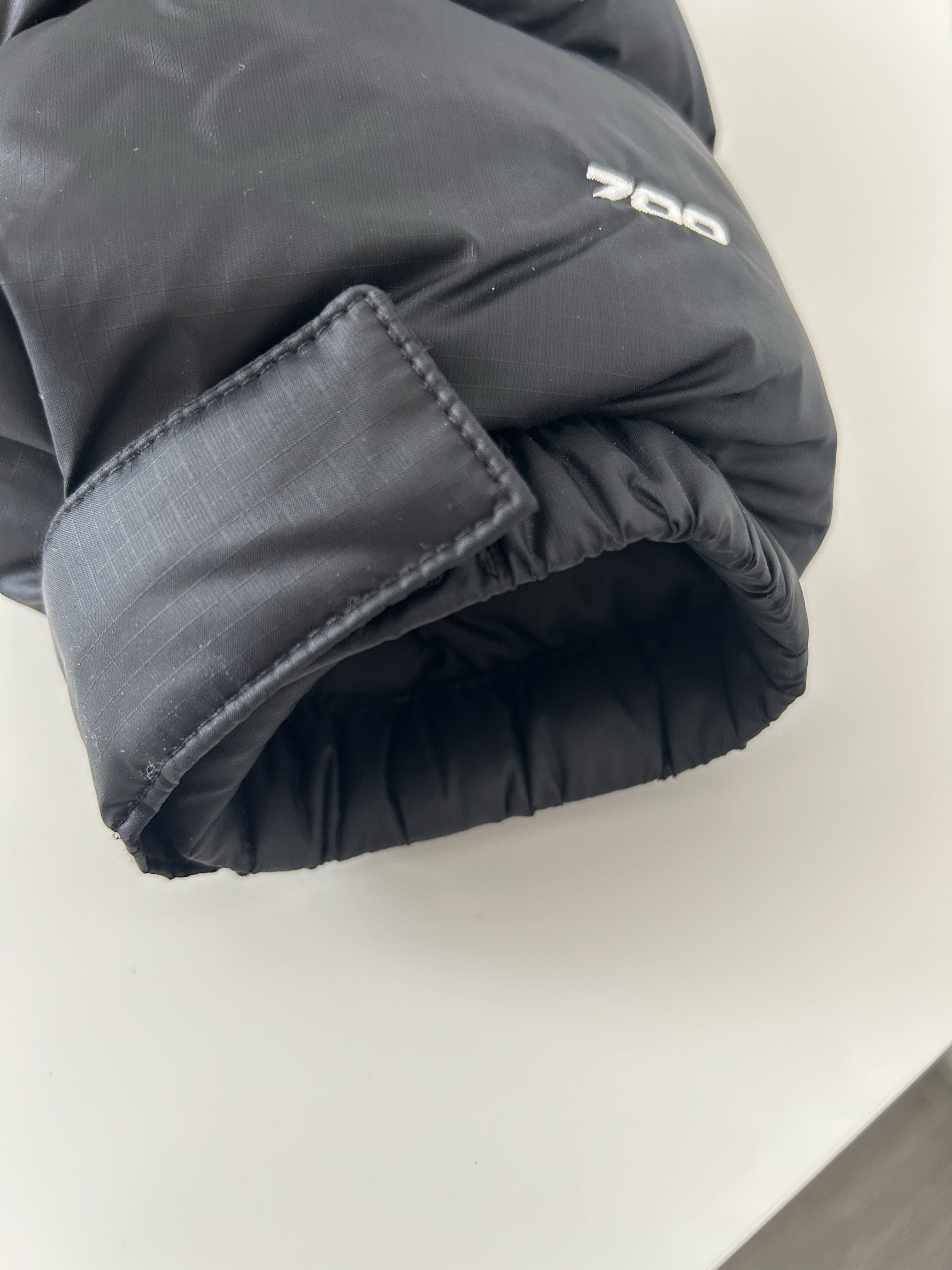 Product image 5 – authenticated on KLEKT