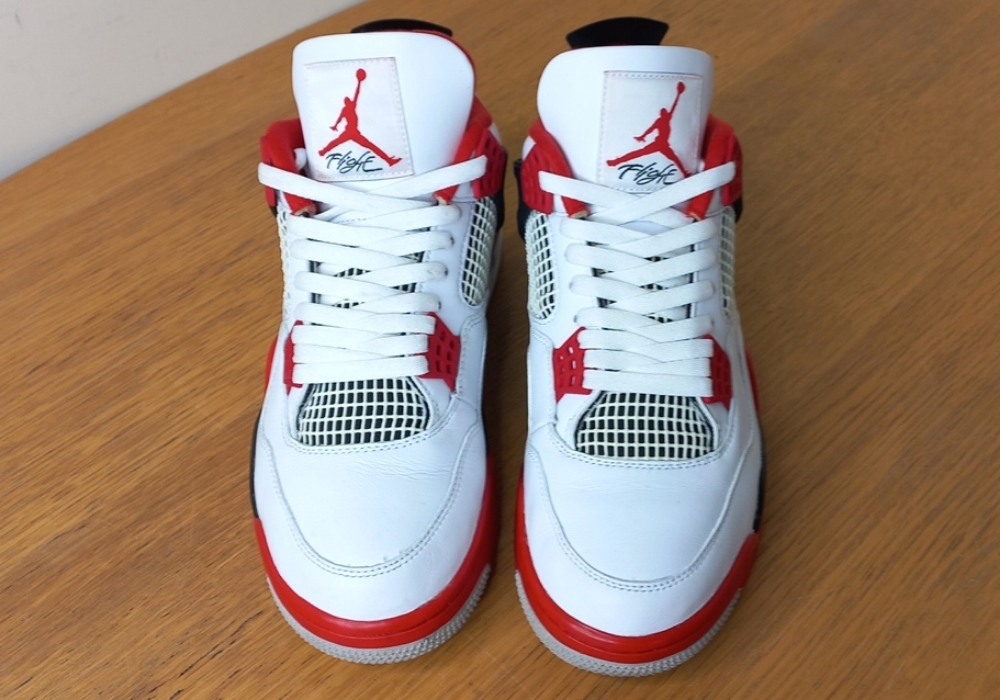 Air Jordan 4 Retro 'Fire Red' (2020) photo 3