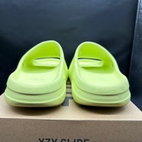Yeezy Slide 'Glow Green' (2022) (Restock) photo 4
