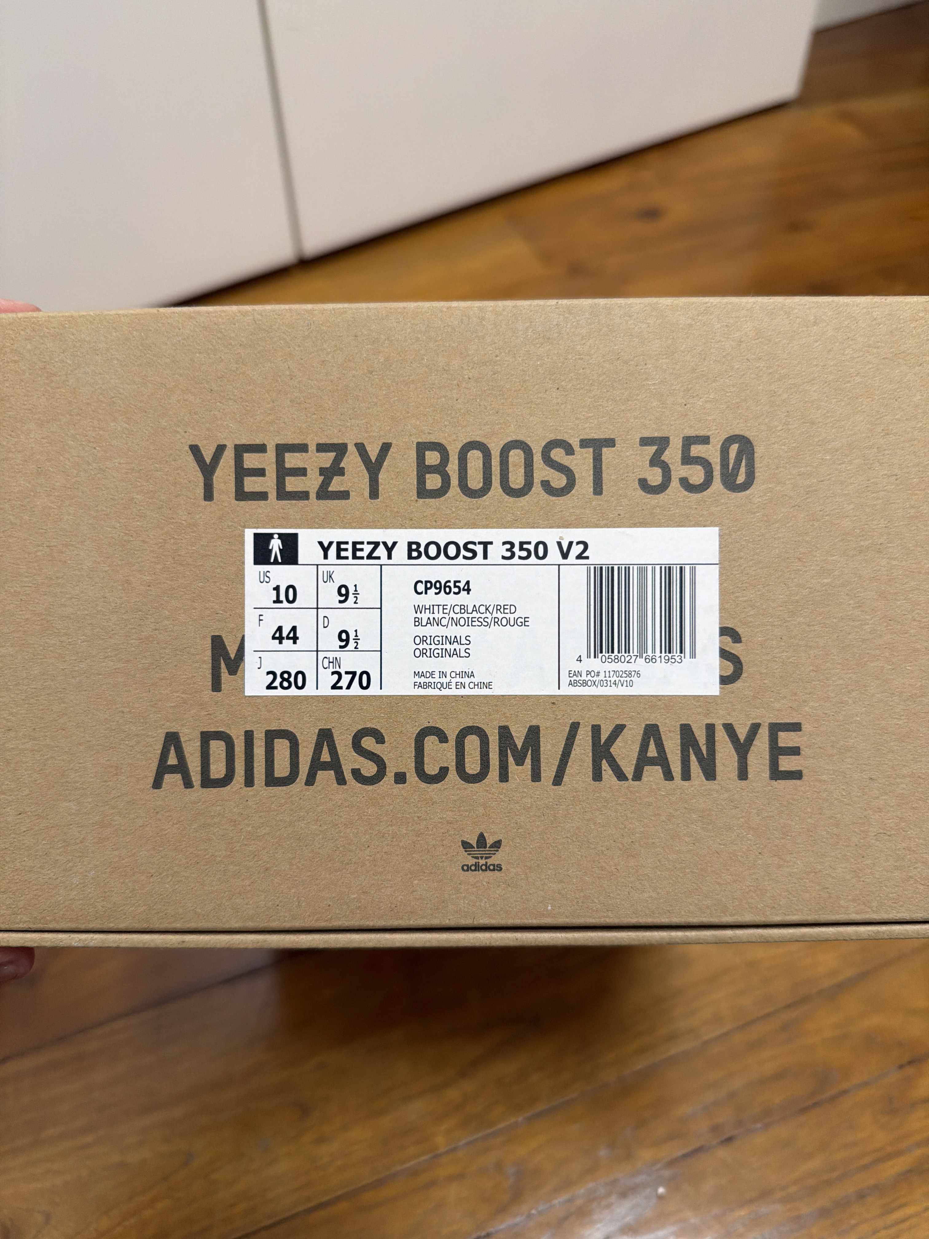 Yeezy Boost 350 V2 'Zebra' photo 6