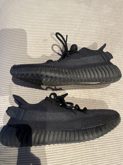 Yeezy Boost 350 V2 'Onyx'