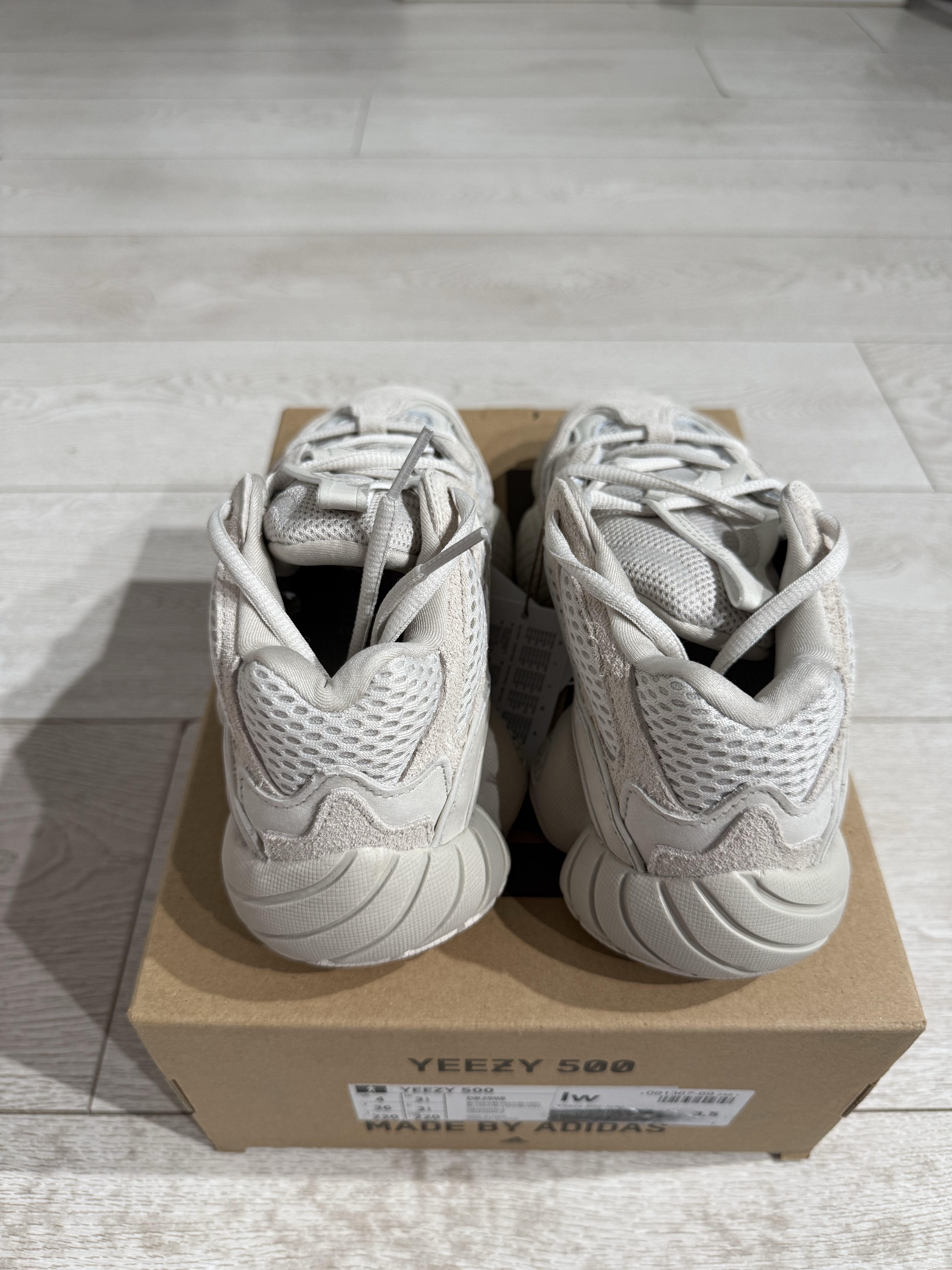 Yeezy 500 'Bone White' (2019) photo 3