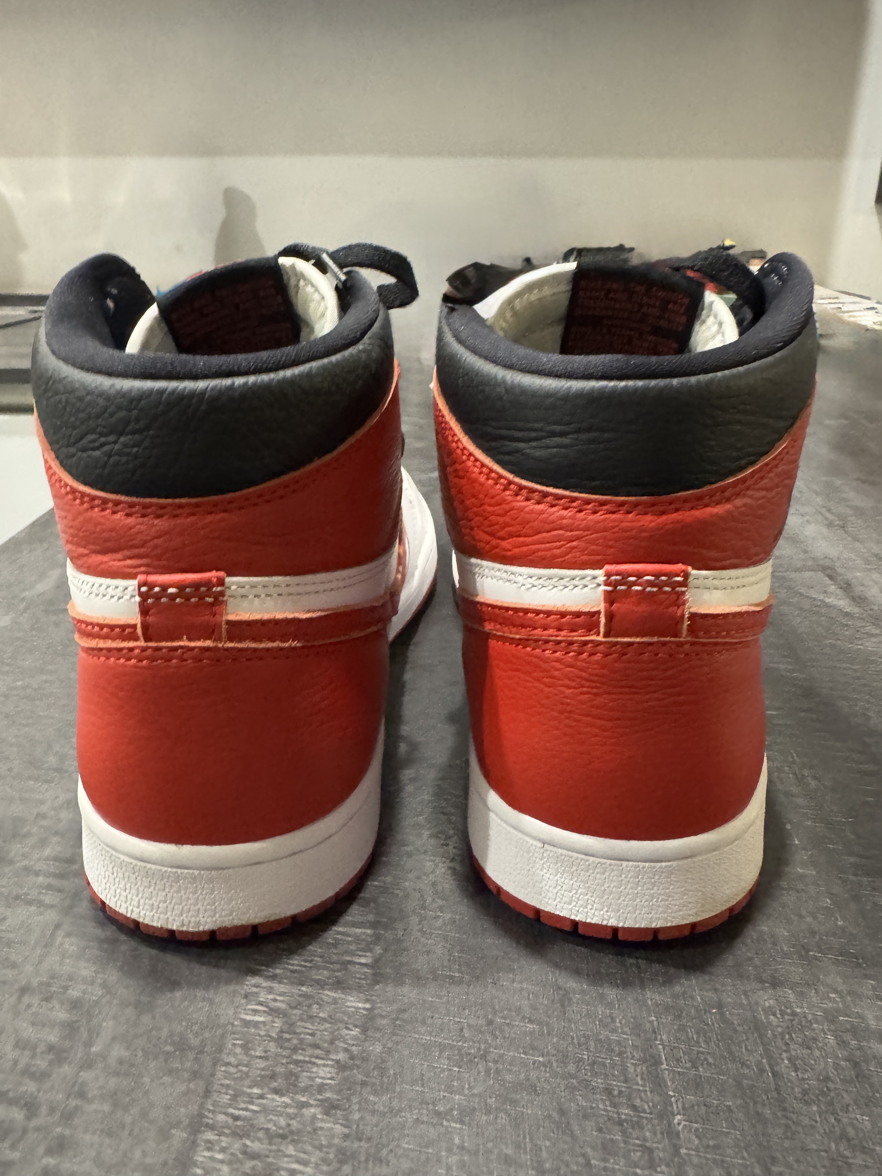 Air Jordan 1 High Heritage 'White Red' (2022) photo 4