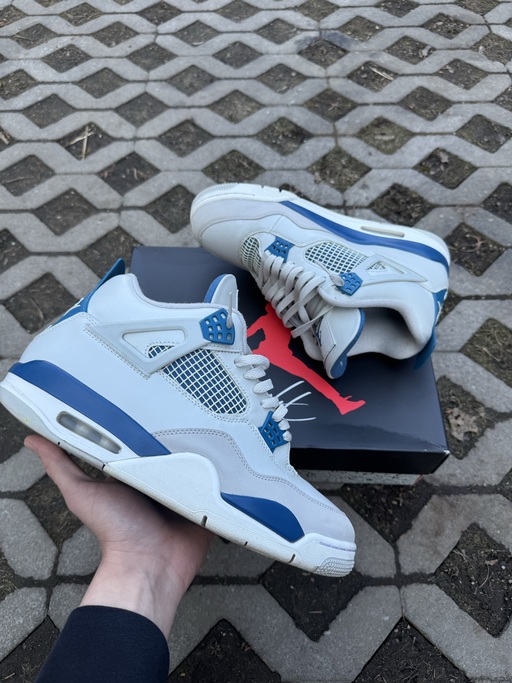 Air Jordan 4 'Military Blue/Industrial Blue' (2024)