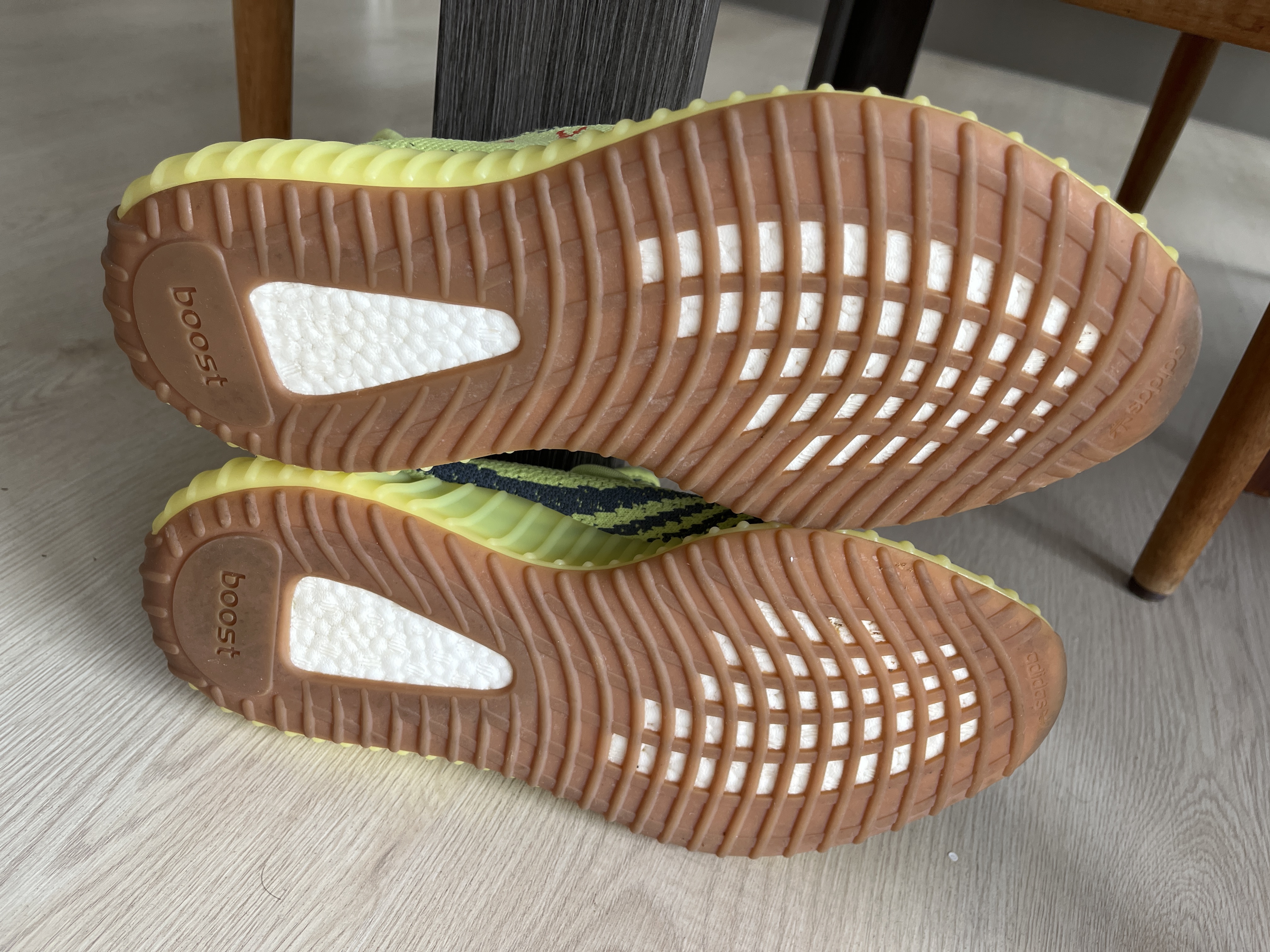 Yeezy Boost 350 V2 'Semi Frozen Yellow' photo 5