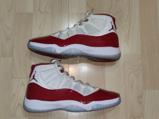 Air Jordan 11 'Cherry' (2022)