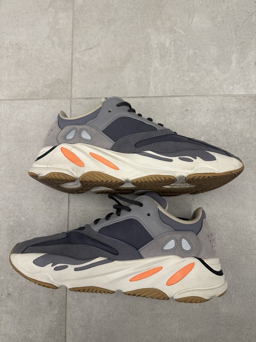 Yeezy Boost 700 'Magnet' (2019)