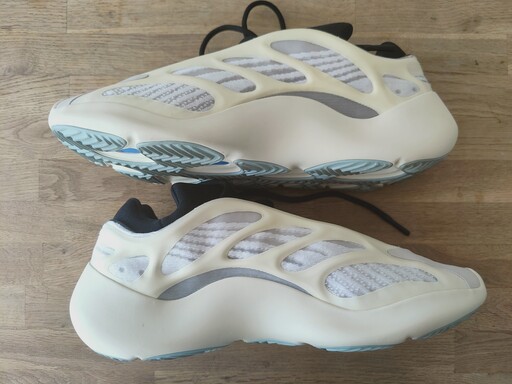 Yeezy 700 V3 'Azael'