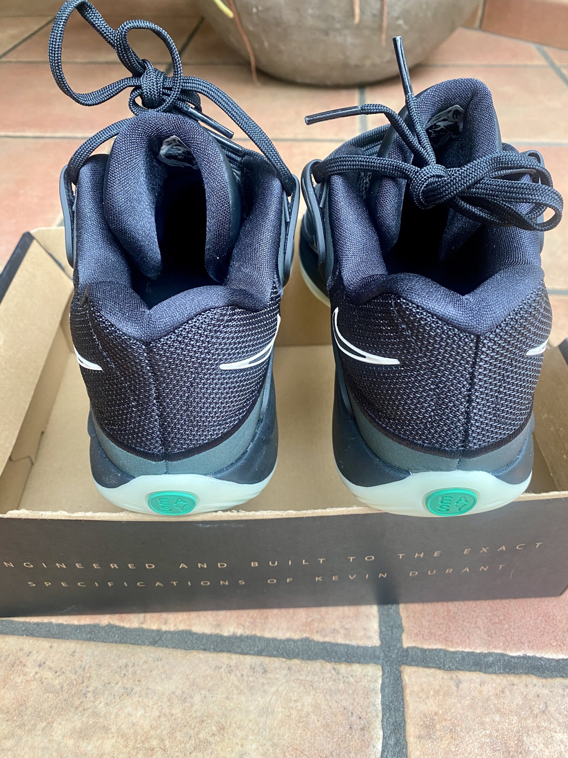 Nike KD 18 'Halloween' (2025) photo 4