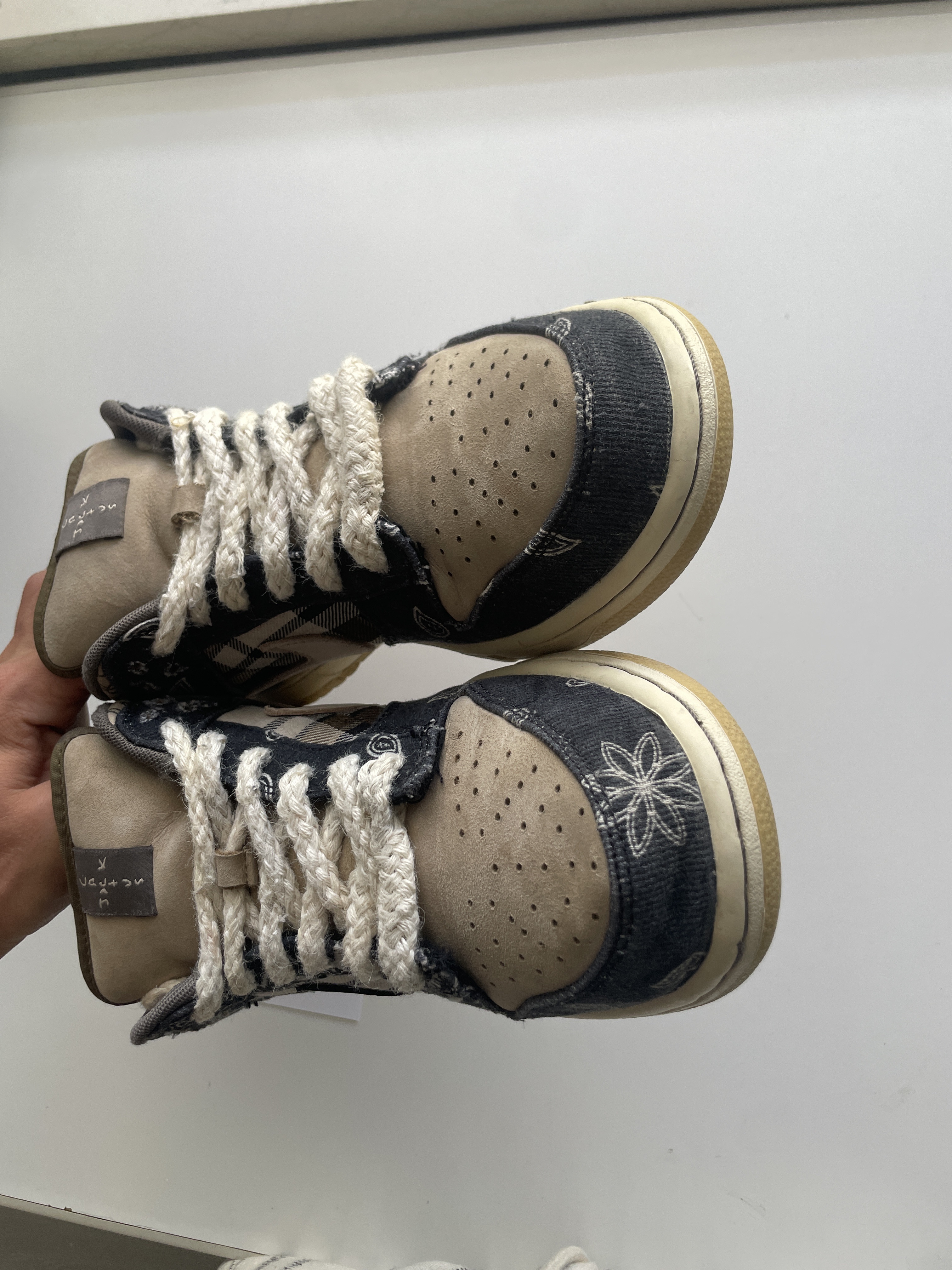 Nike SB x Travis Scott Dunk Low 'Cactus Jack' (Special Box) (2020) photo 5