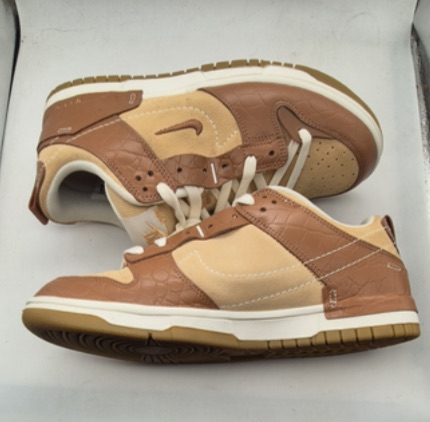 Nike WMNS Dunk Low Disrupt 2 SE Mineral Clay (2022) photo 2